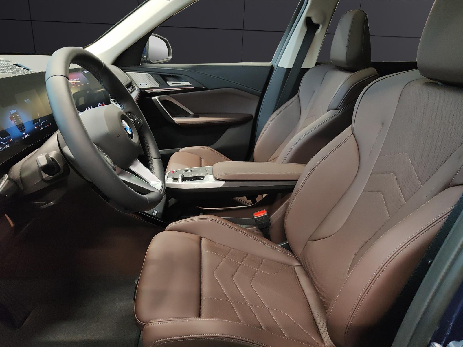 BMW X1 20i sDrive-image-1