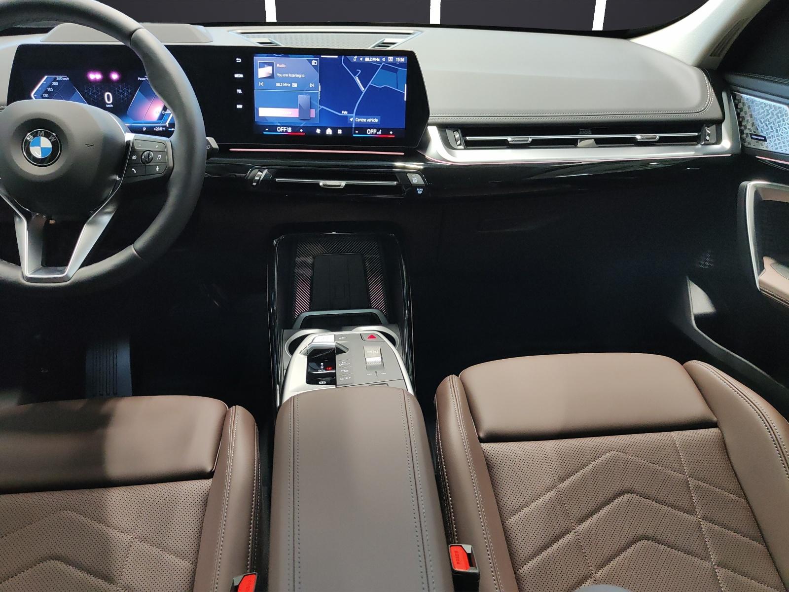 BMW X1 20i sDrive-image-14
