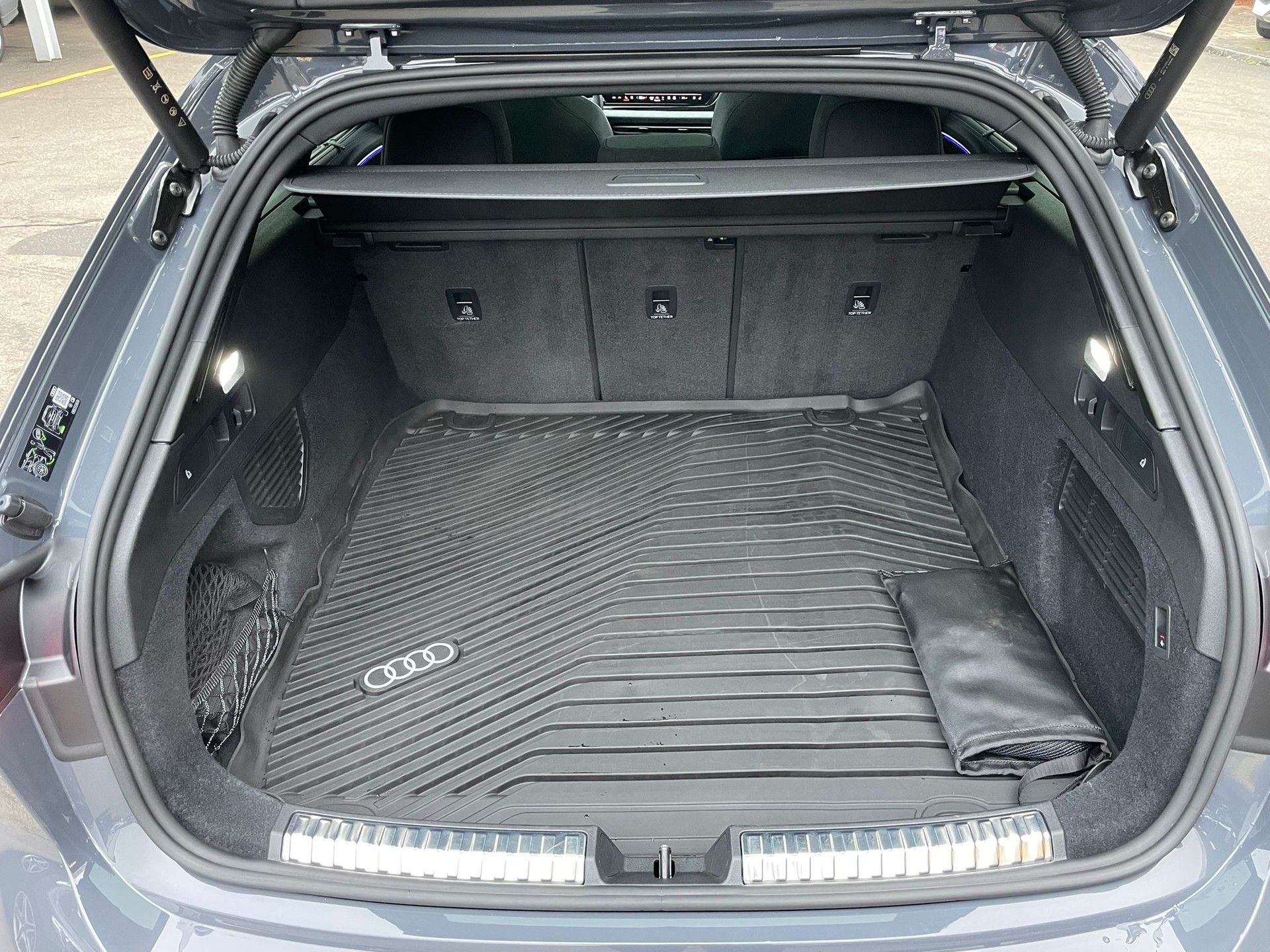 AUDI S5 Avant TFSI quattro S tronic-image-8
