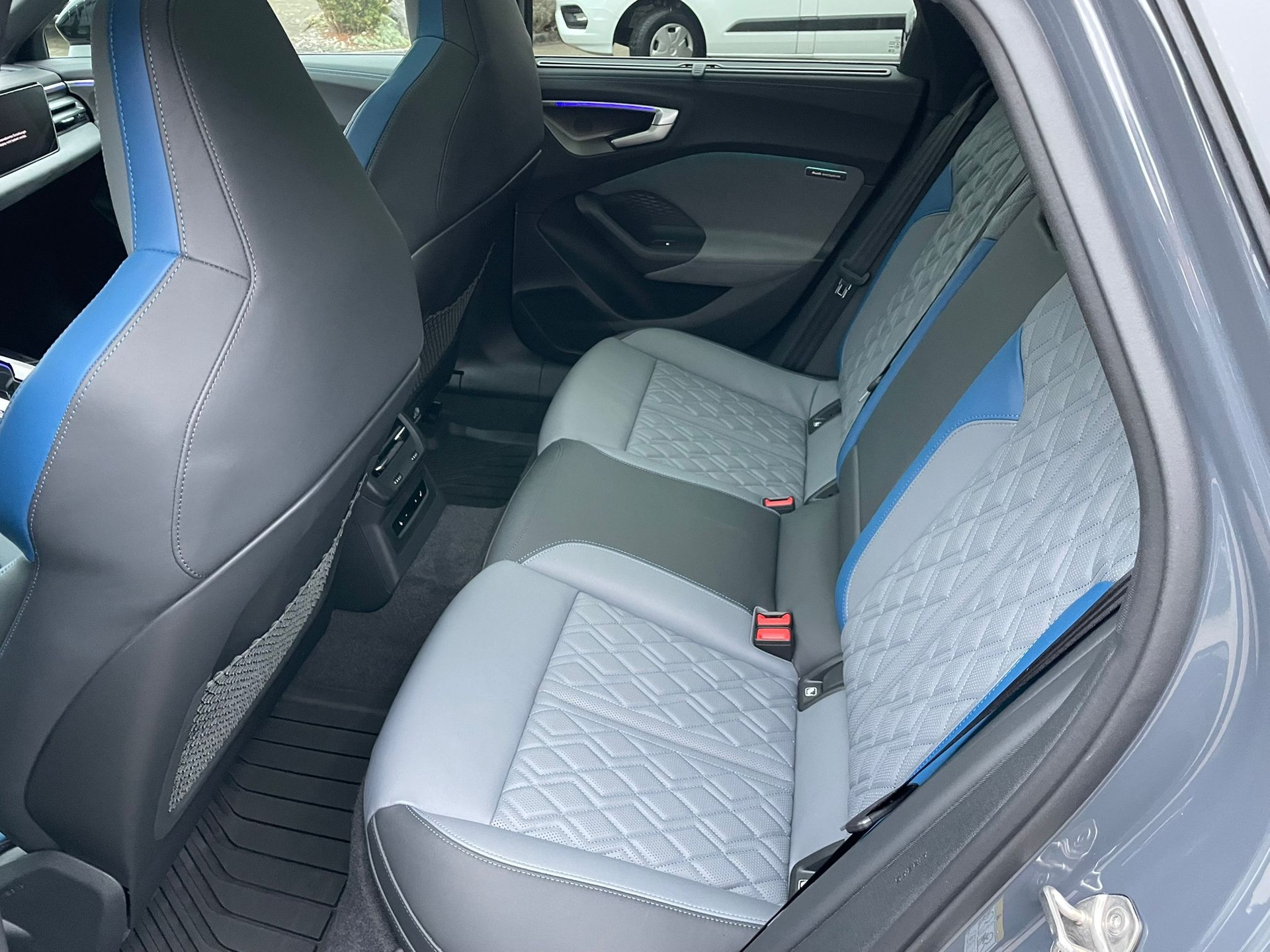 AUDI S5 Avant TFSI quattro S tronic-image-10