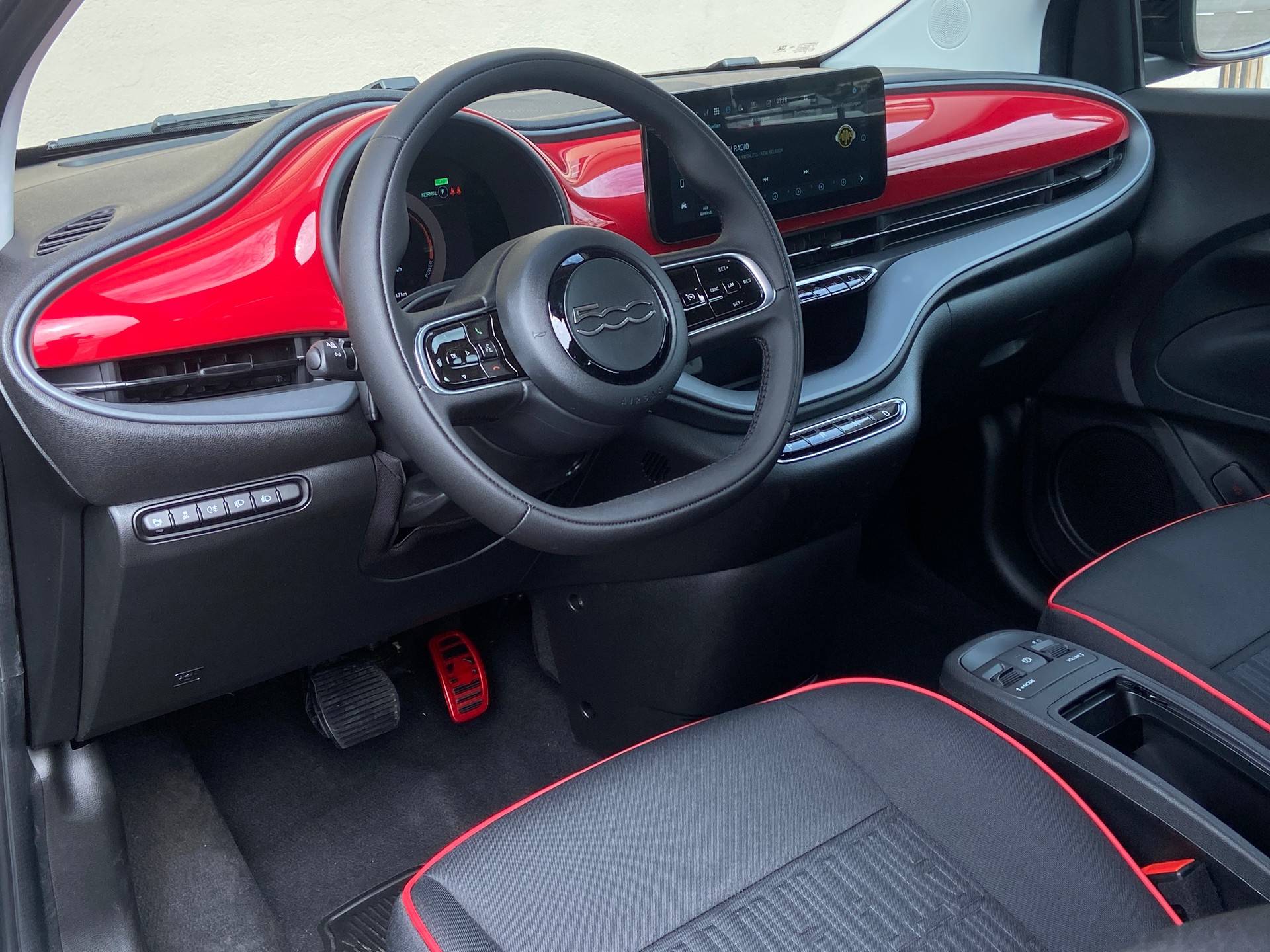 FIAT 500 C electric 87 kW Red-image-5