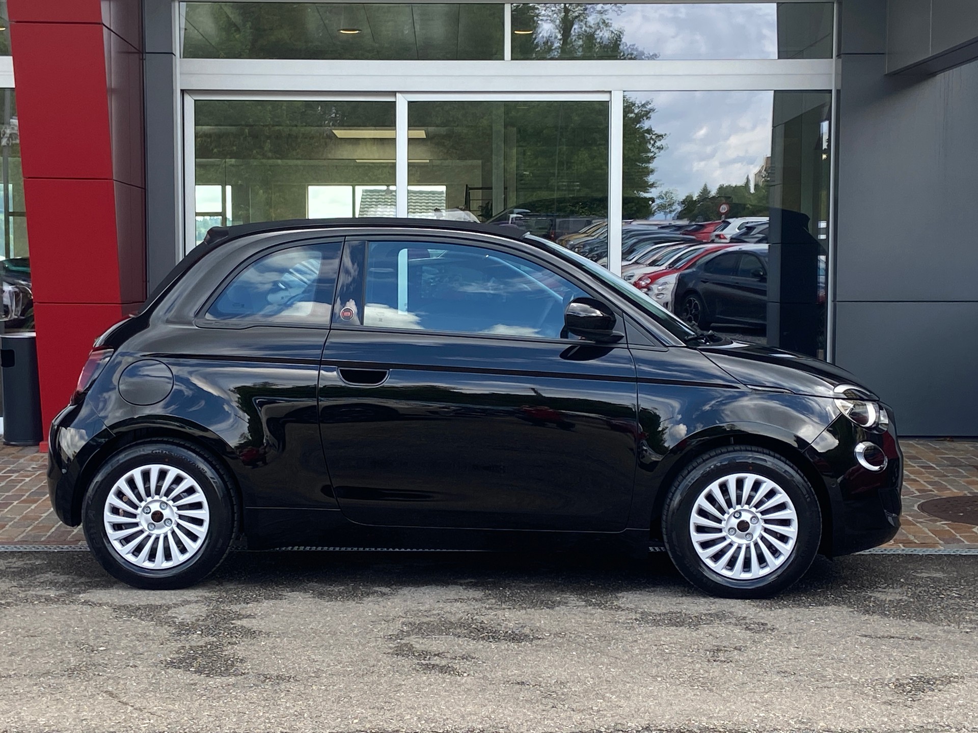FIAT 500 C electric 87 kW Red-image-14