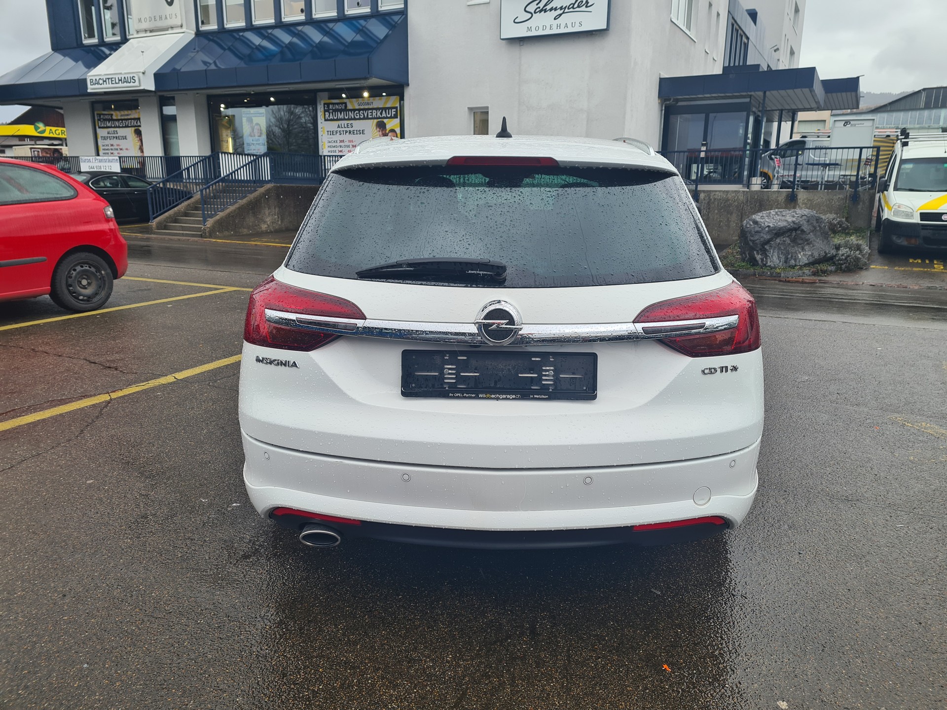 OPEL Insignia Sports Tourer 2.0 CDTI Edition 4WD-image-5