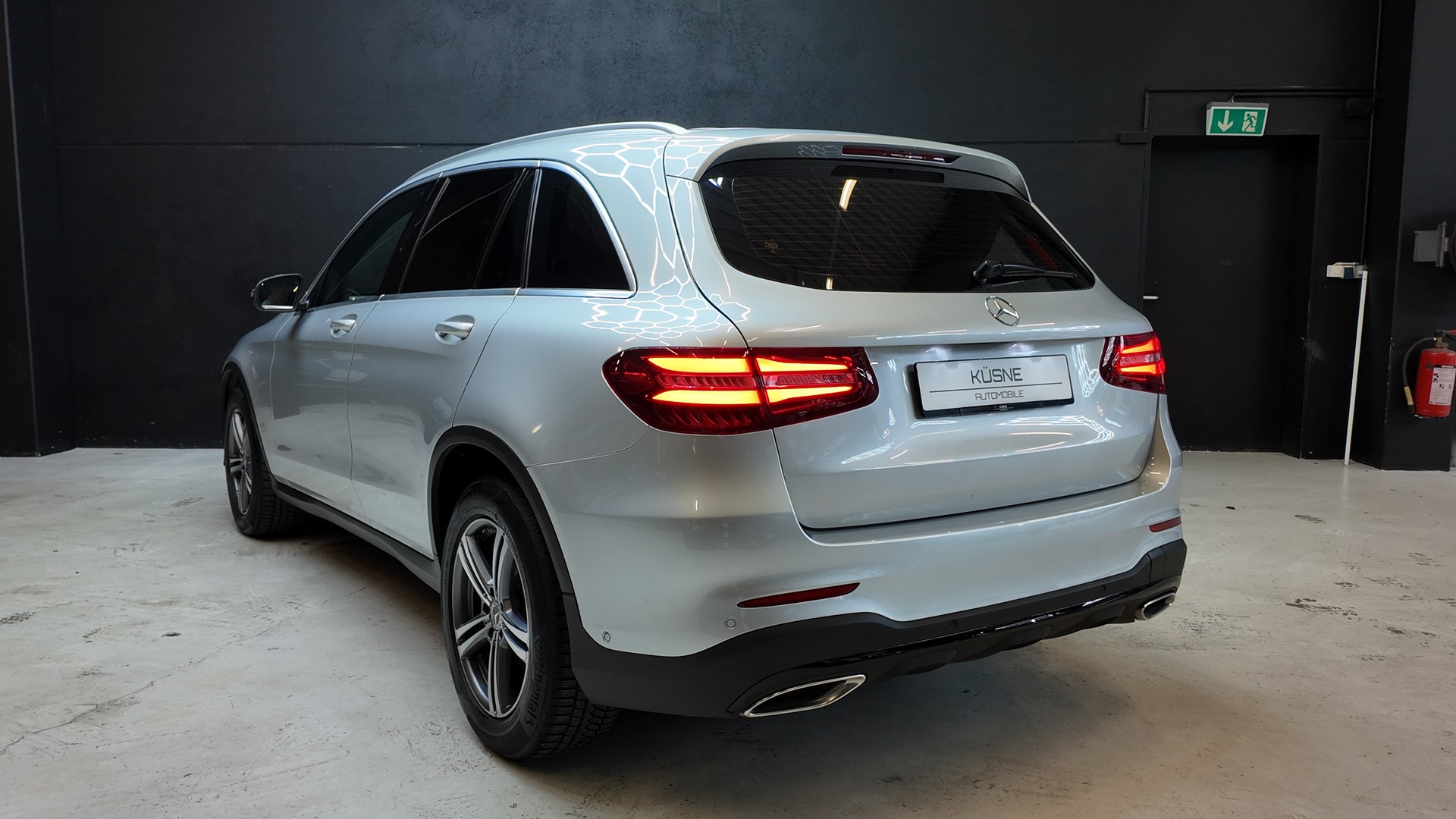 MERCEDES-BENZ GLC 250 d 4Matic 9G-Tronic-showroom-element-3