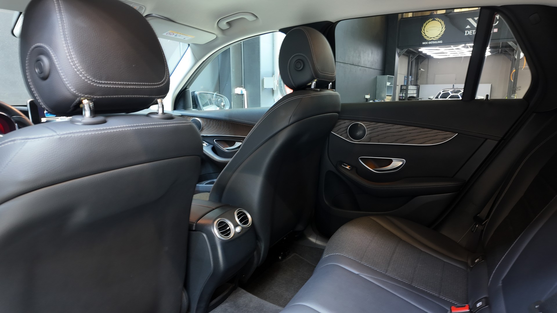 MERCEDES-BENZ GLC 250 d 4Matic 9G-Tronic-image-11
