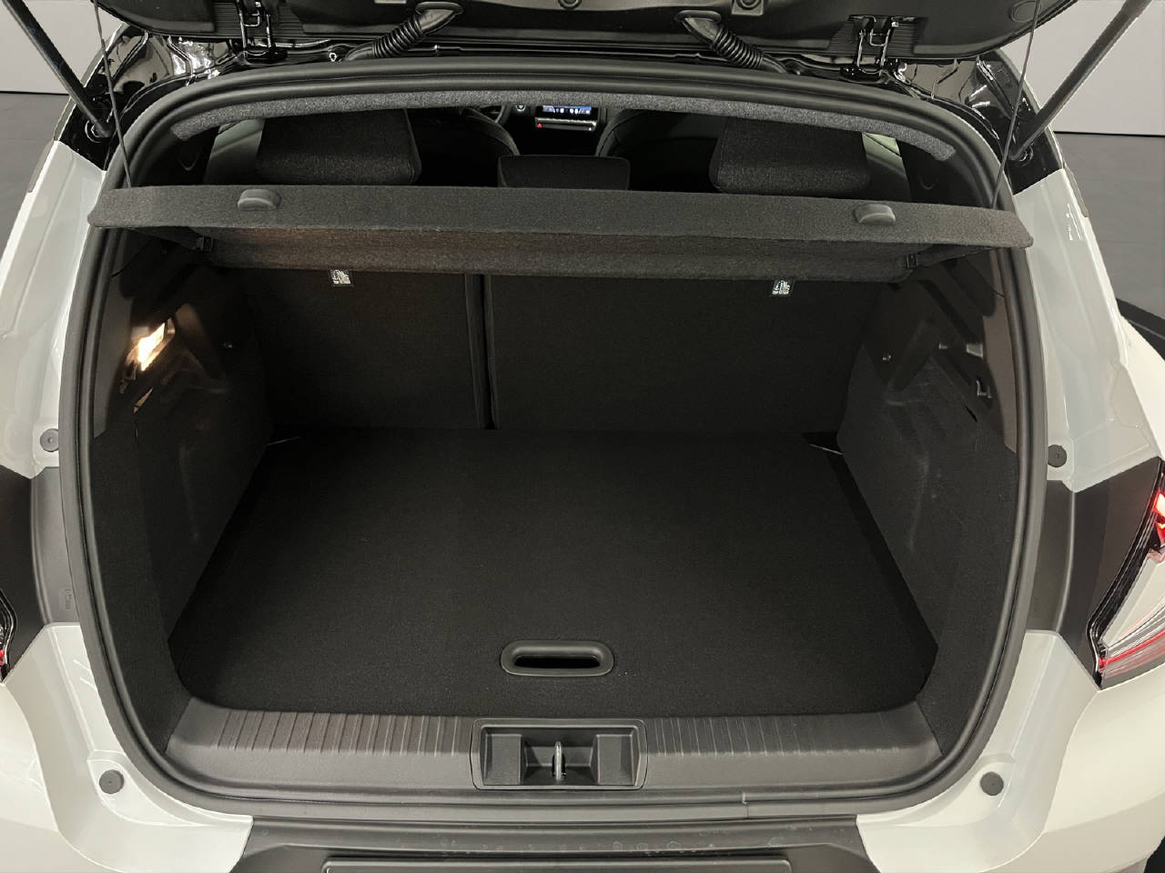 RENAULT Captur 1.8 E-Tech techno-image-12
