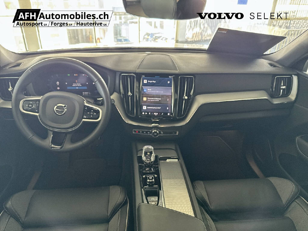 VOLVO XC60 2.0 T6 TE Plus Dark eAWD-image-8