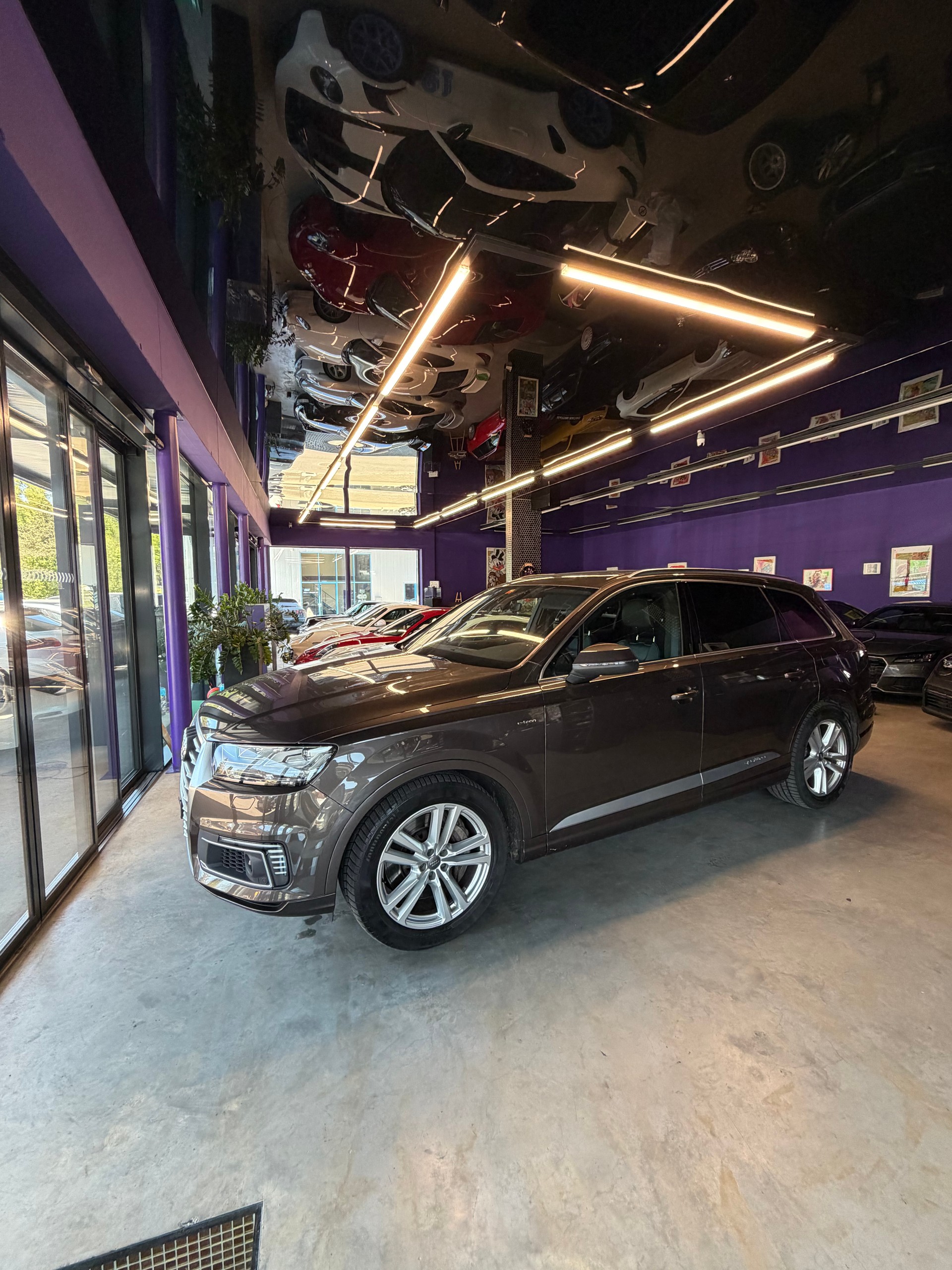 AUDI Q7 e-tron 3.0 TDI quattro tiptronic-image-3