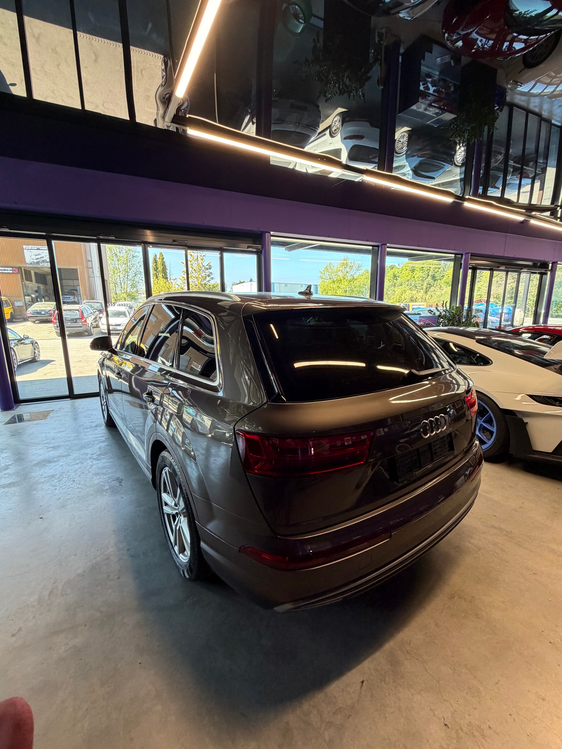 AUDI Q7 e-tron 3.0 TDI quattro tiptronic-image-1