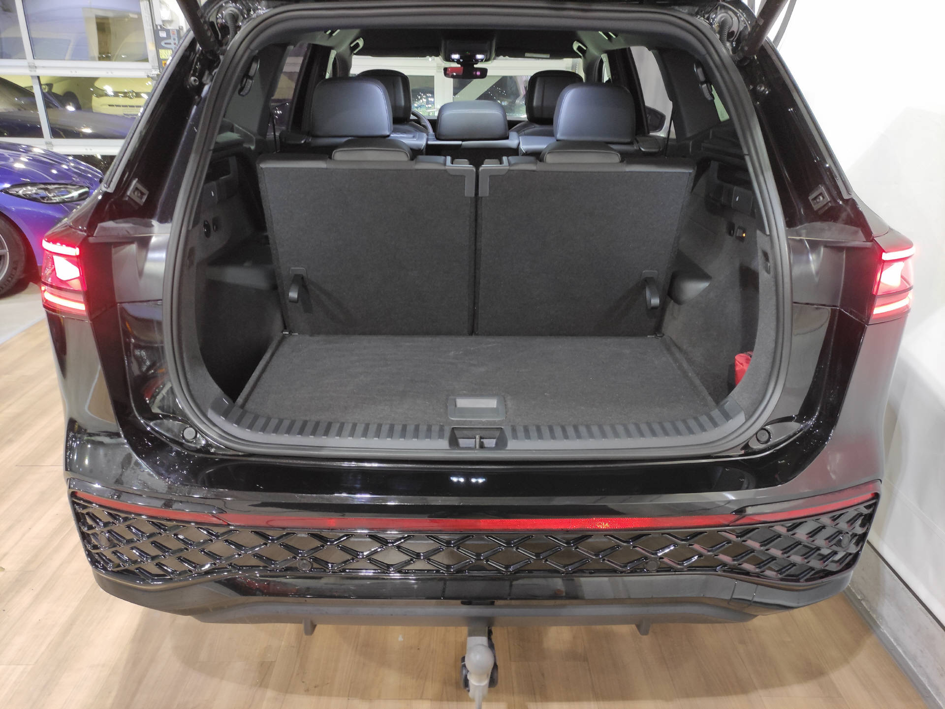 VW Tayron 2.0 TSI R-Line Plus Black-Style DSG 4motion-image-13
