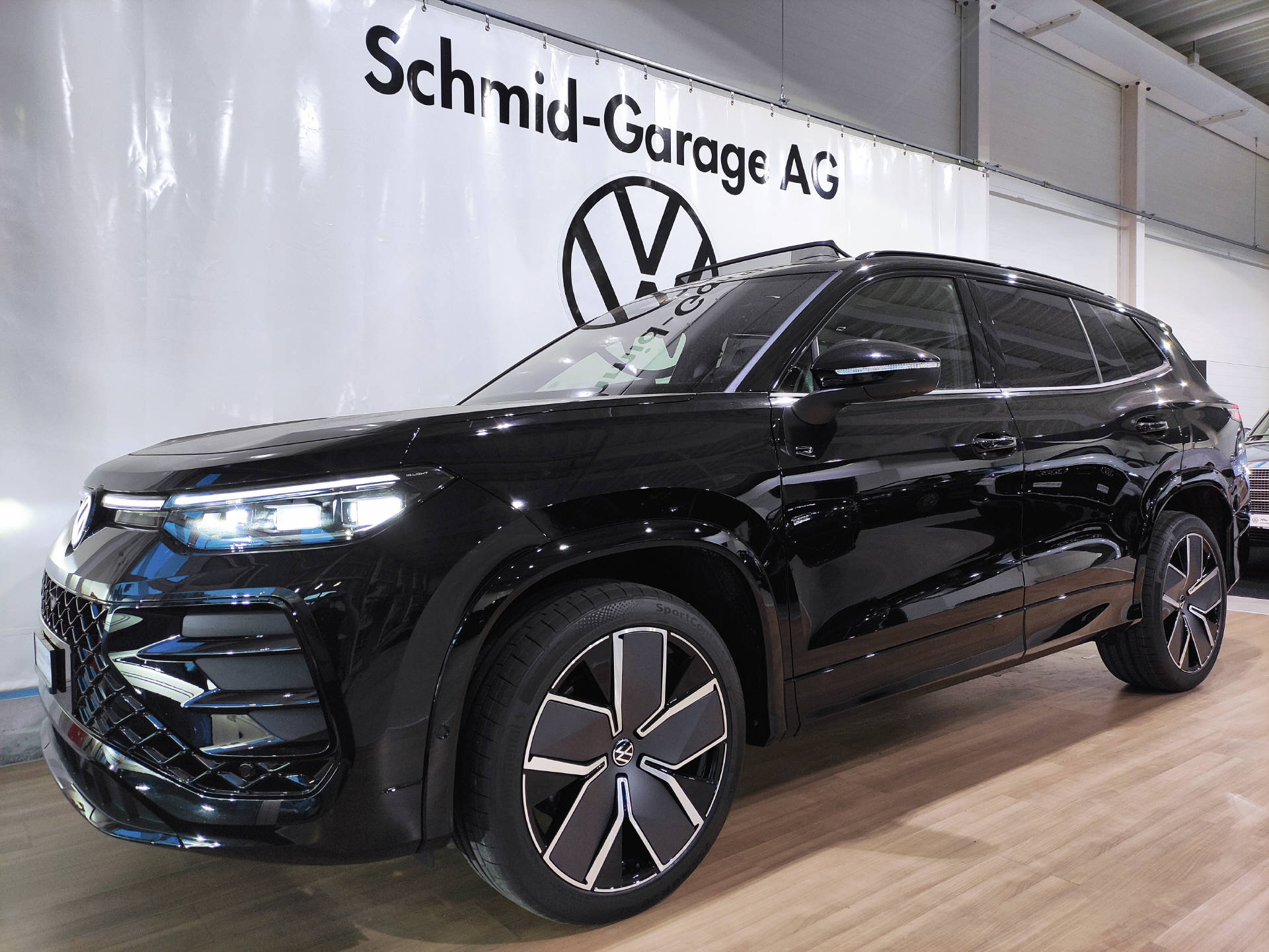 VW Tayron 2.0 TSI R-Line Plus Black-Style DSG 4motion-showroom-element-1