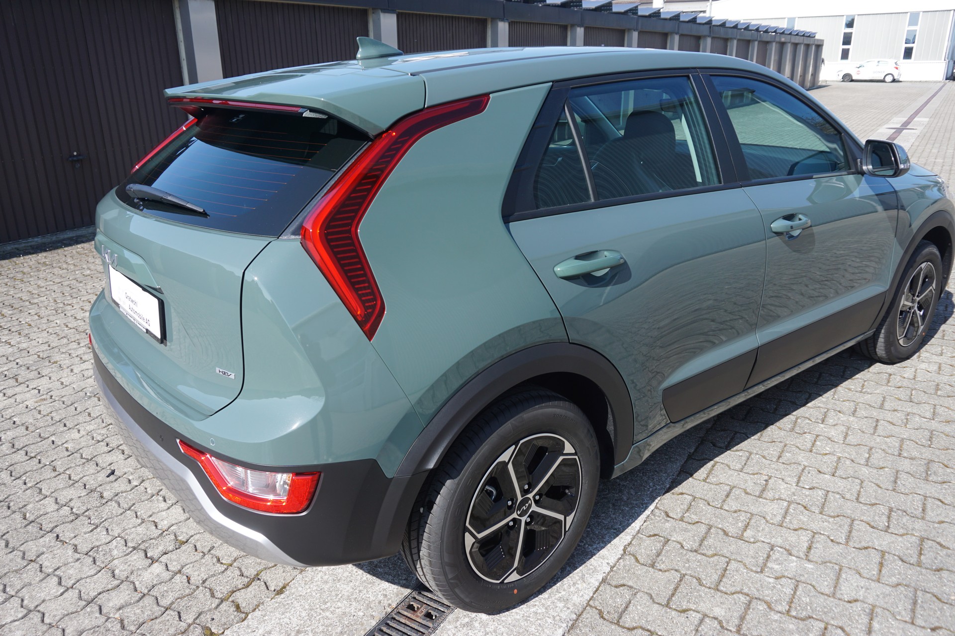 KIA Niro 1.6GDi Hybrid DCT-image-3