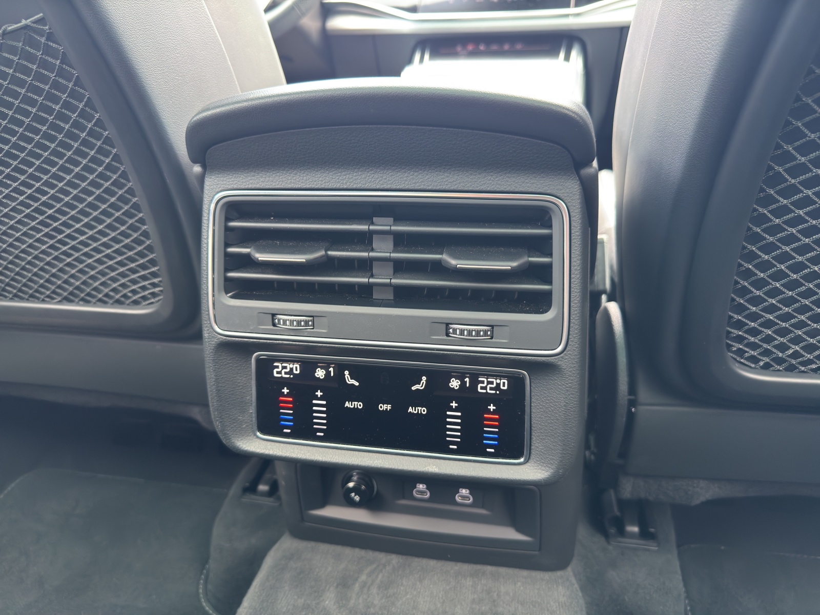 AUDI Q7 SUV TDI quattro 210 kW S Line tiptronic-image-17