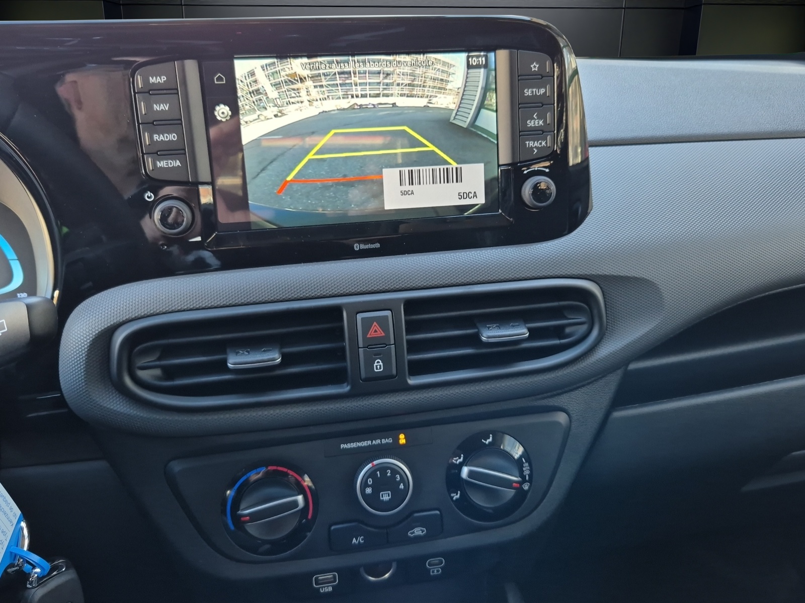 HYUNDAI i10 1.2 Amplia Aut.-image-9
