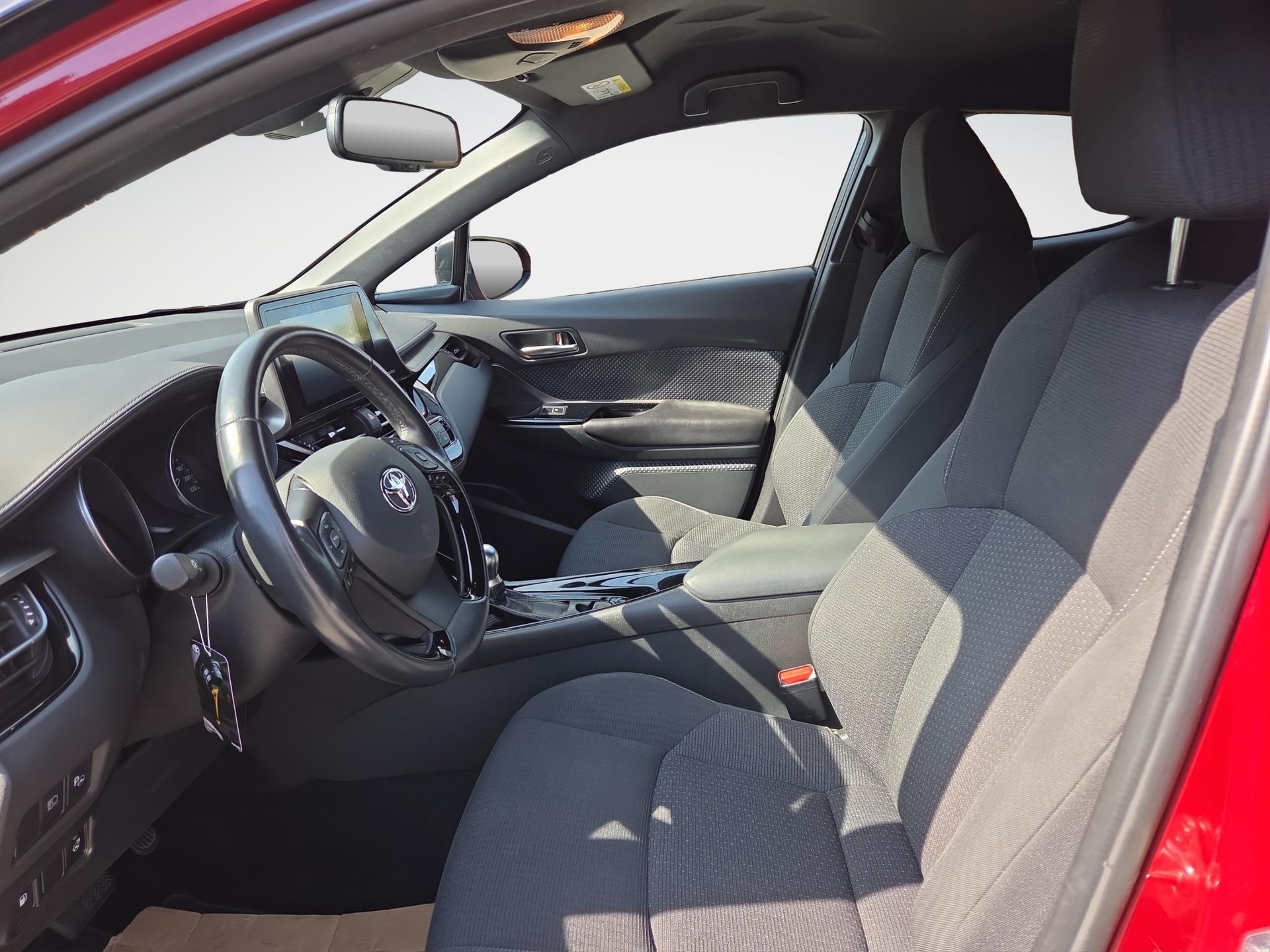TOYOTA C-HR 1.8 VVTi HSD Trend-image-8