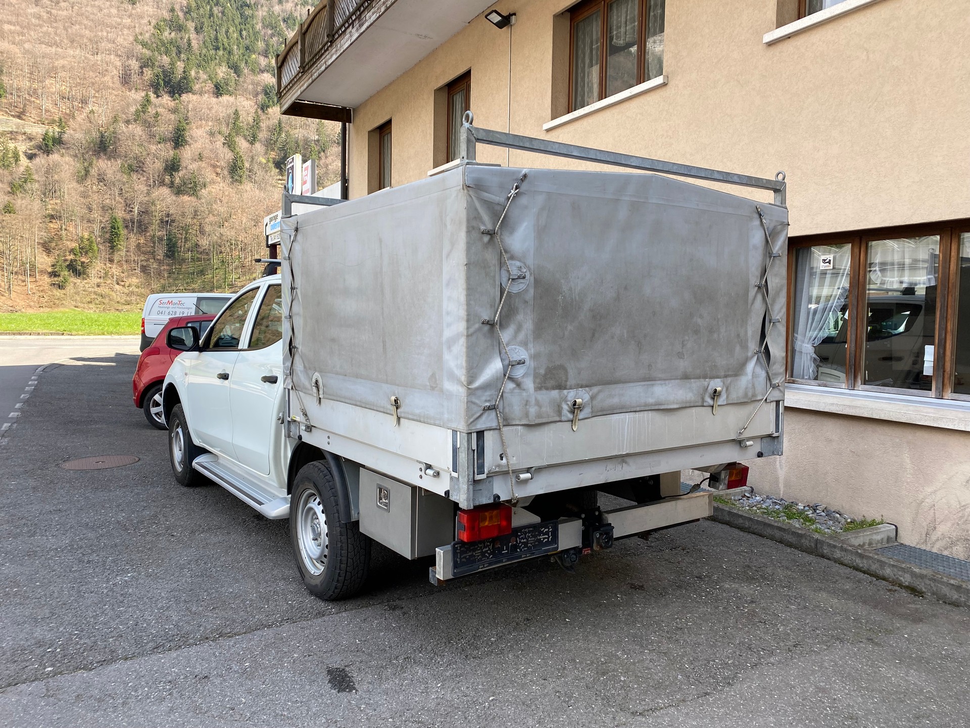 MITSUBISHI L 200 2.4 Value Double Cab-image-7