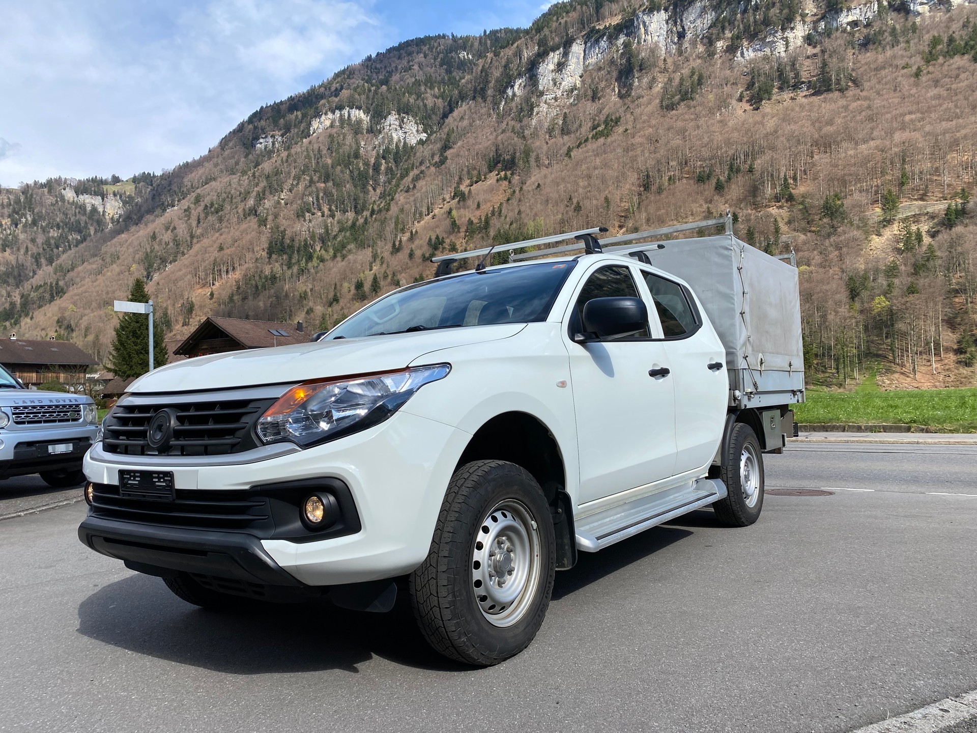 MITSUBISHI L 200 2.4 Value Double Cab-image-1
