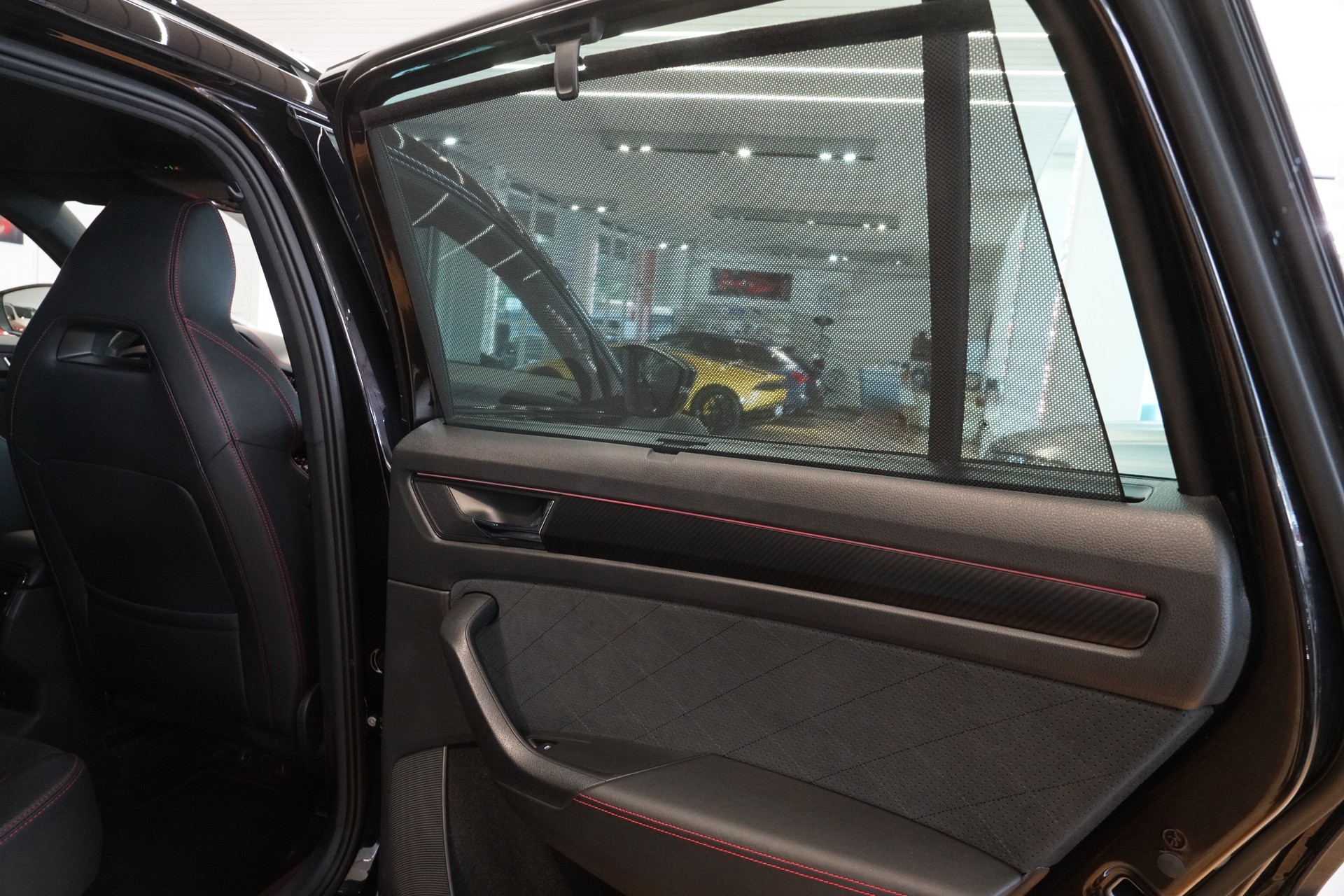 SKODA Kodiaq 2.0 TSI 4x4 RS 7-Sitzer-image-22
