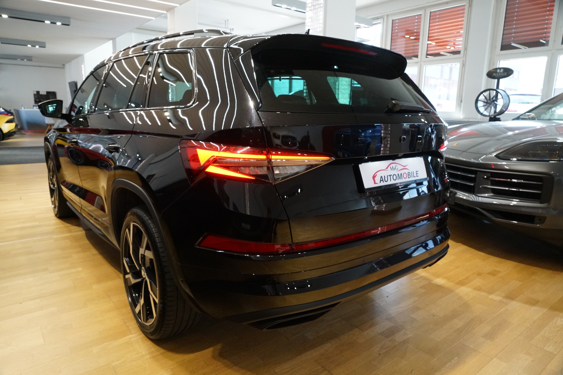 SKODA Kodiaq 2.0 TSI 4x4 RS 7-Sitzer-image-3