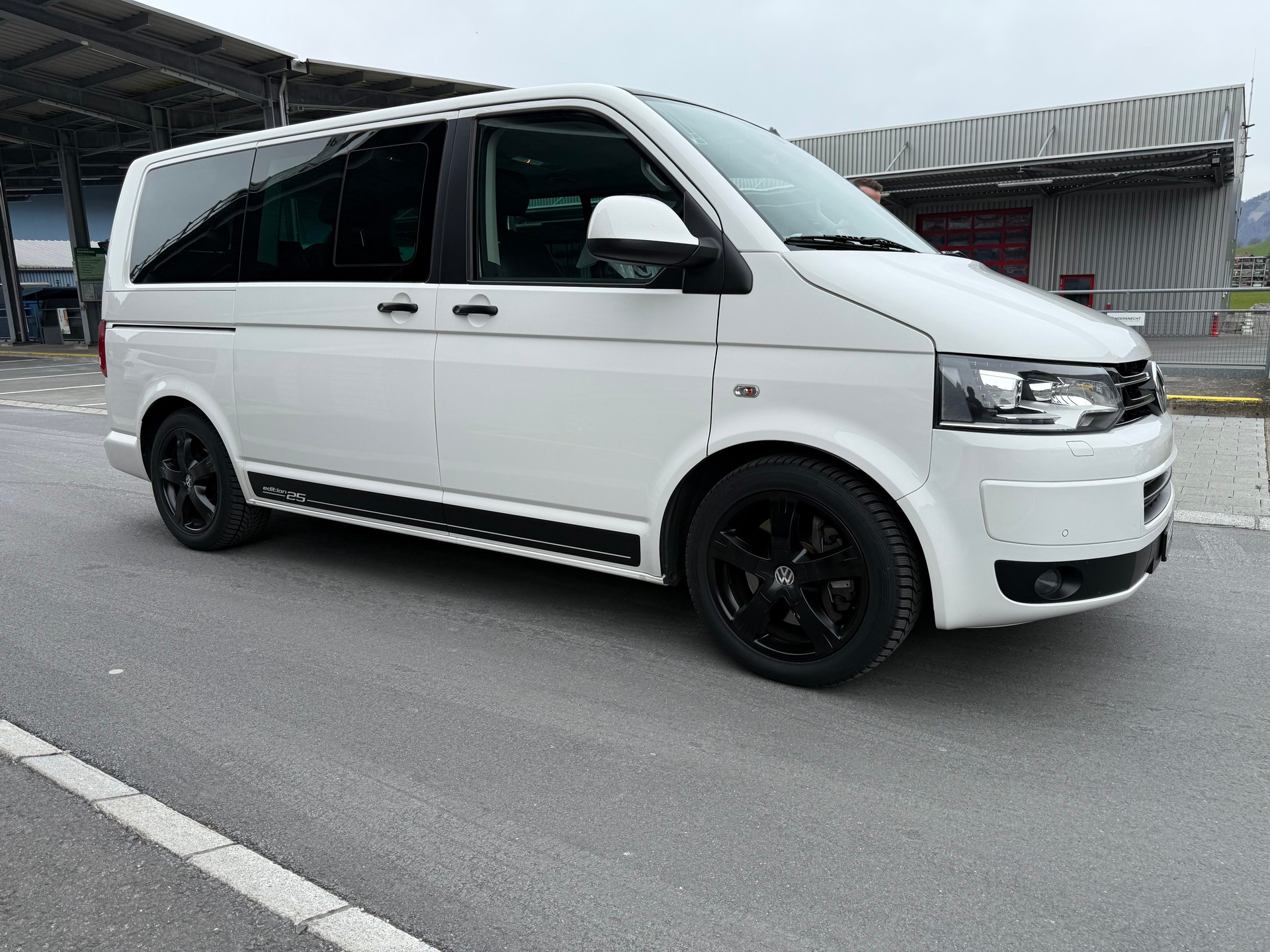 VW T5 Multivan 2.0 Bi-TDI CR CL Edition 25 4Mot. DSG-image-0