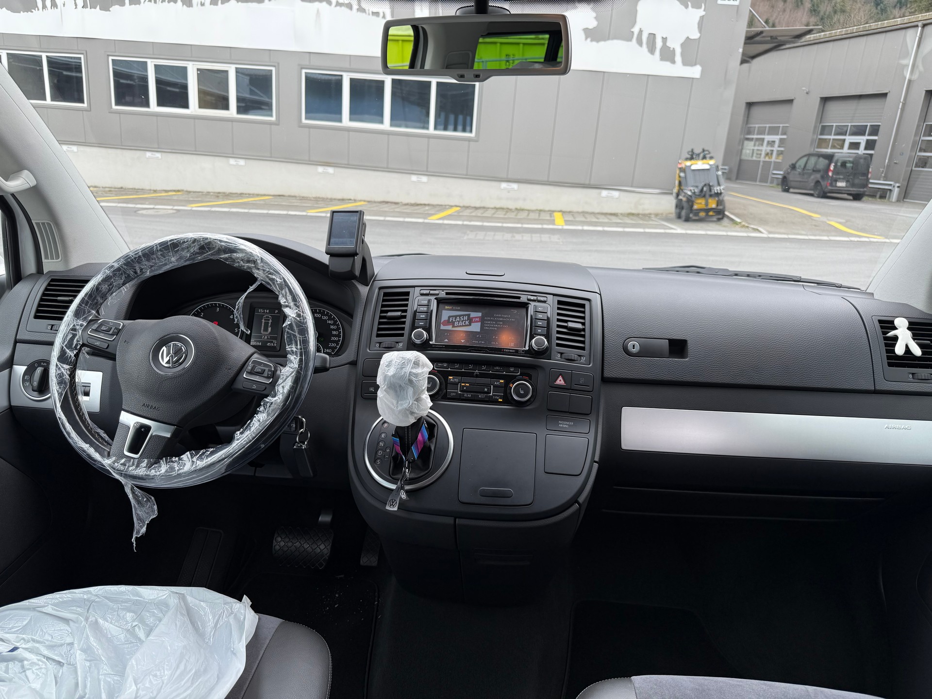 VW T5 Multivan 2.0 Bi-TDI CR CL Edition 25 4Mot. DSG-image-3