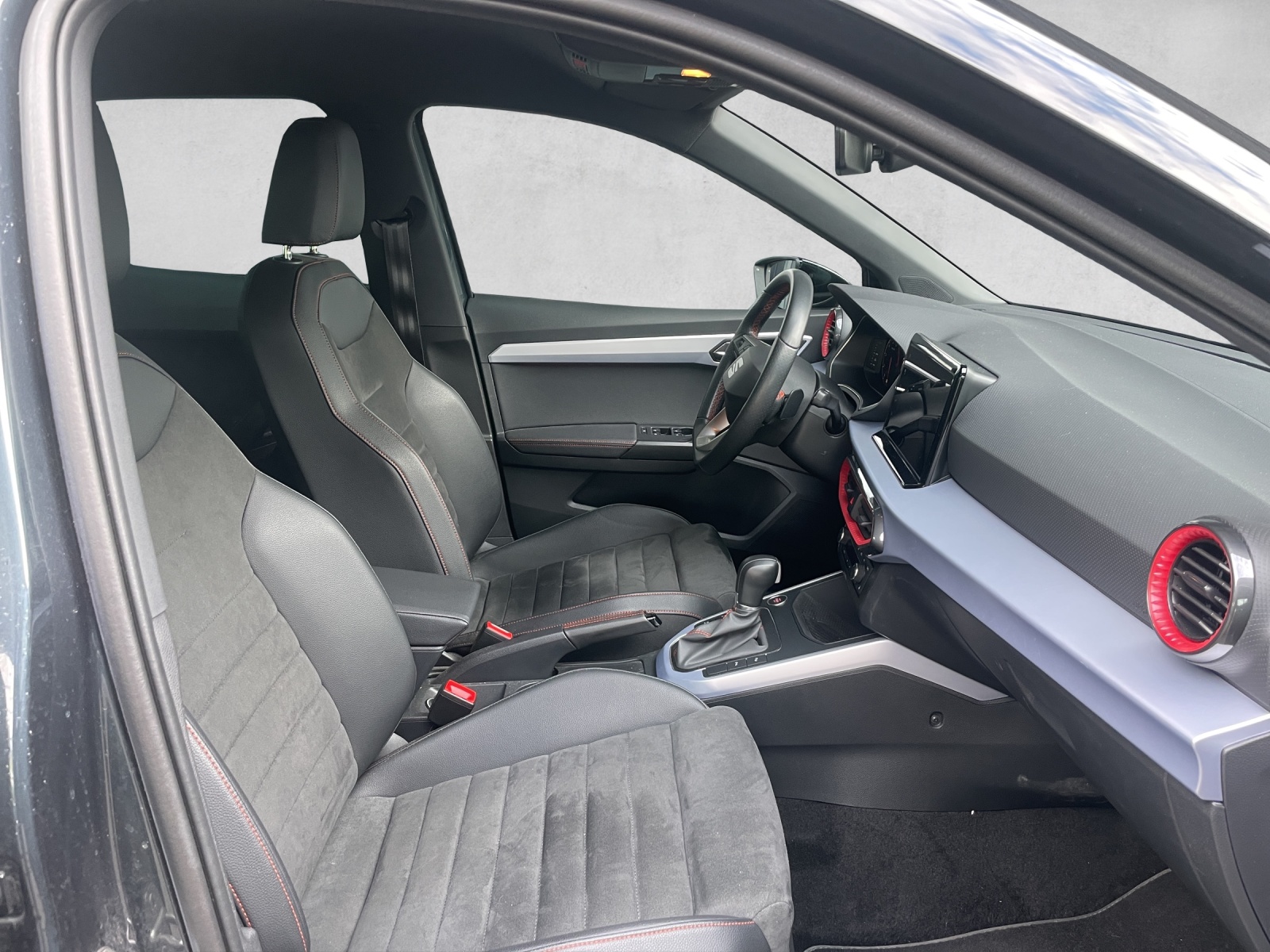 SEAT Arona 1.0 TSI Eco Hola FR DSG-image-12