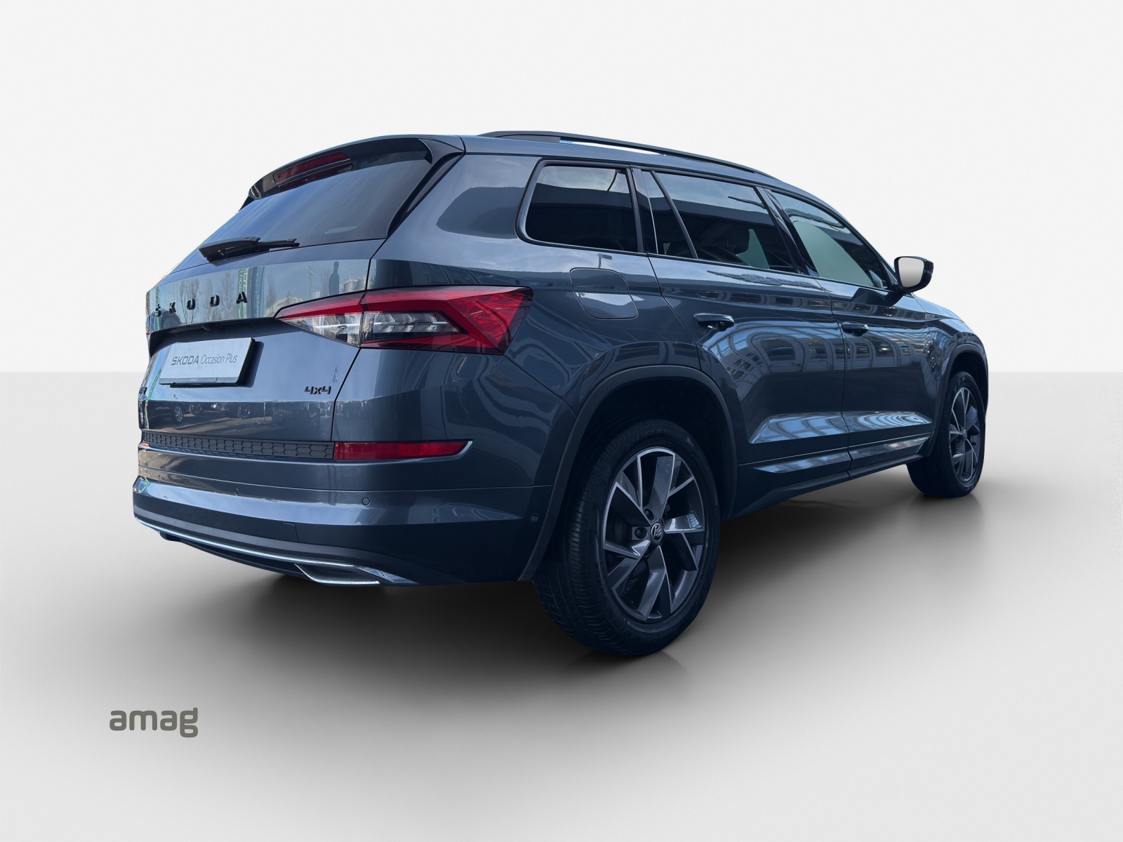 SKODA Kodiaq 2.0 TSI 4x4 SportLine-image-4