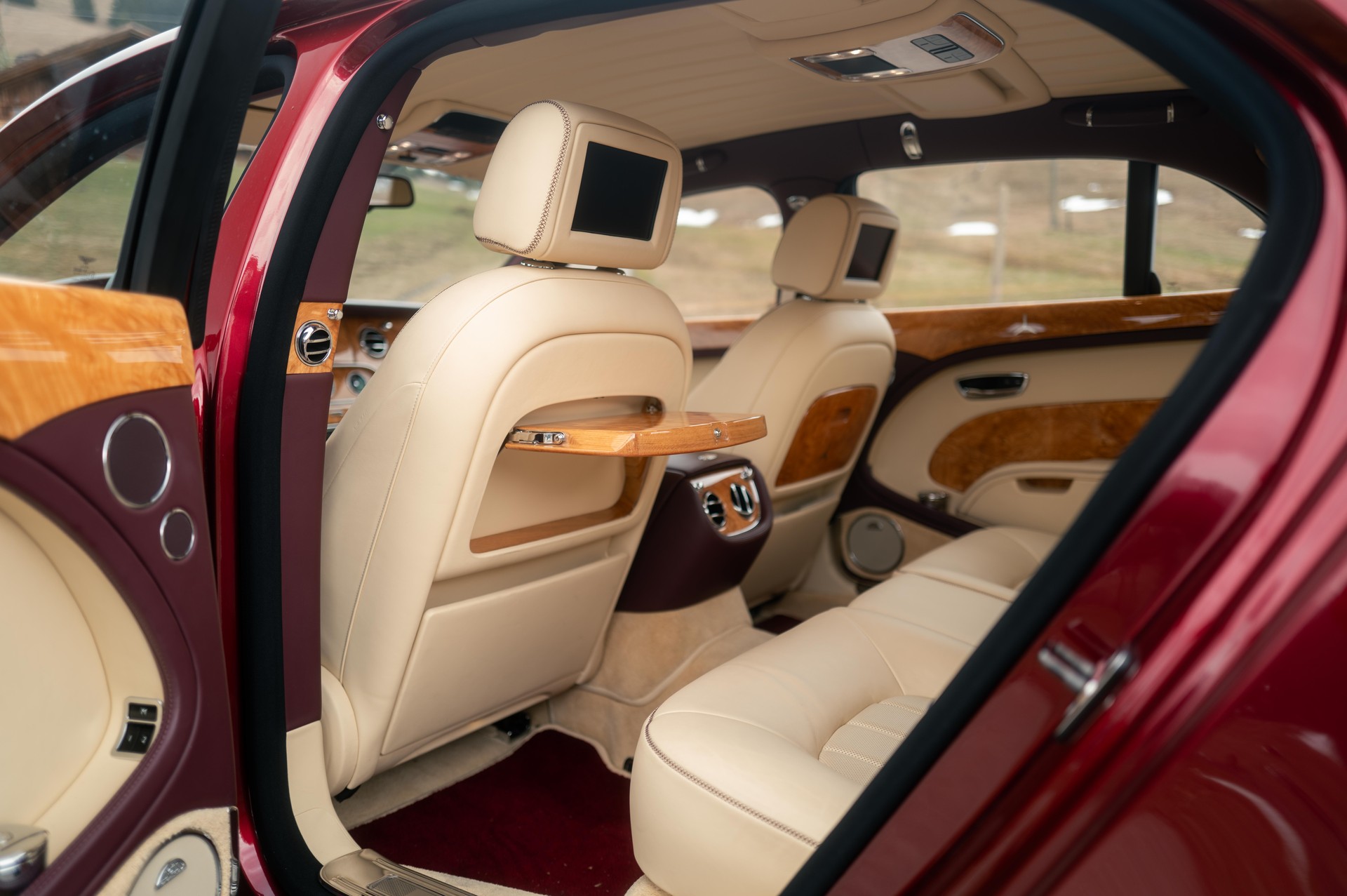 BENTLEY Mulsanne - 1 of 2 "Merlin Spirit Special Edition"-image-10