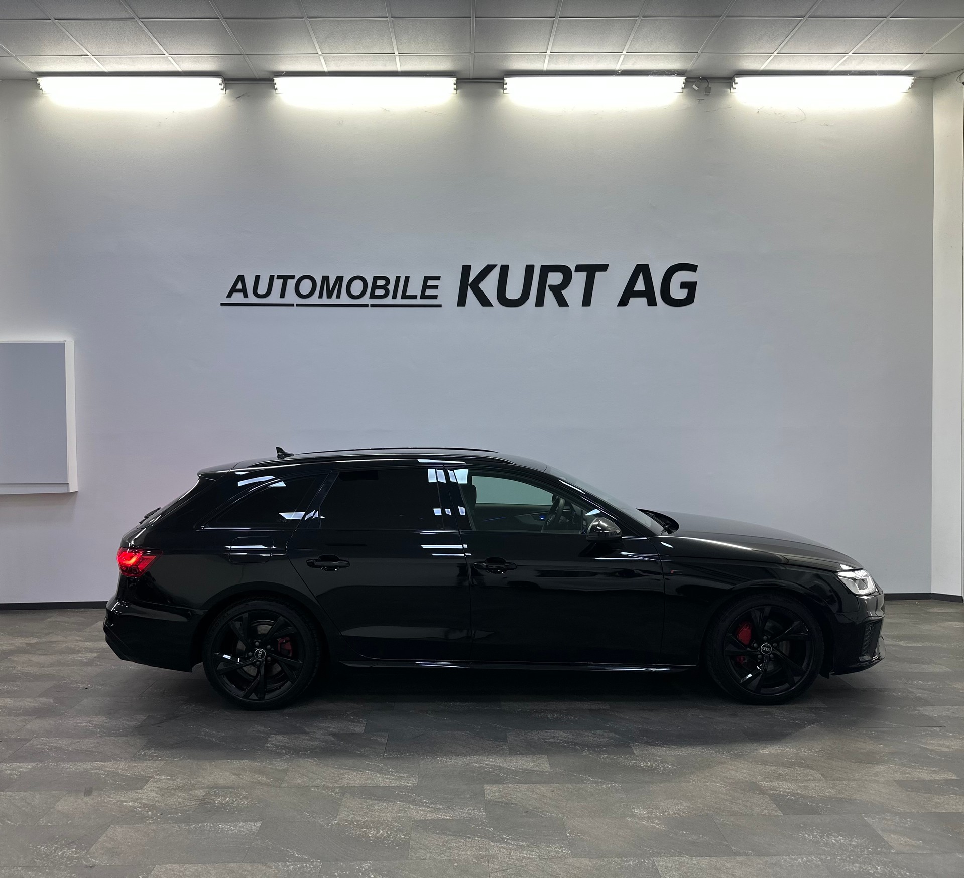 AUDI A4 Avant 35 TFSI S line S-tronic-image-6