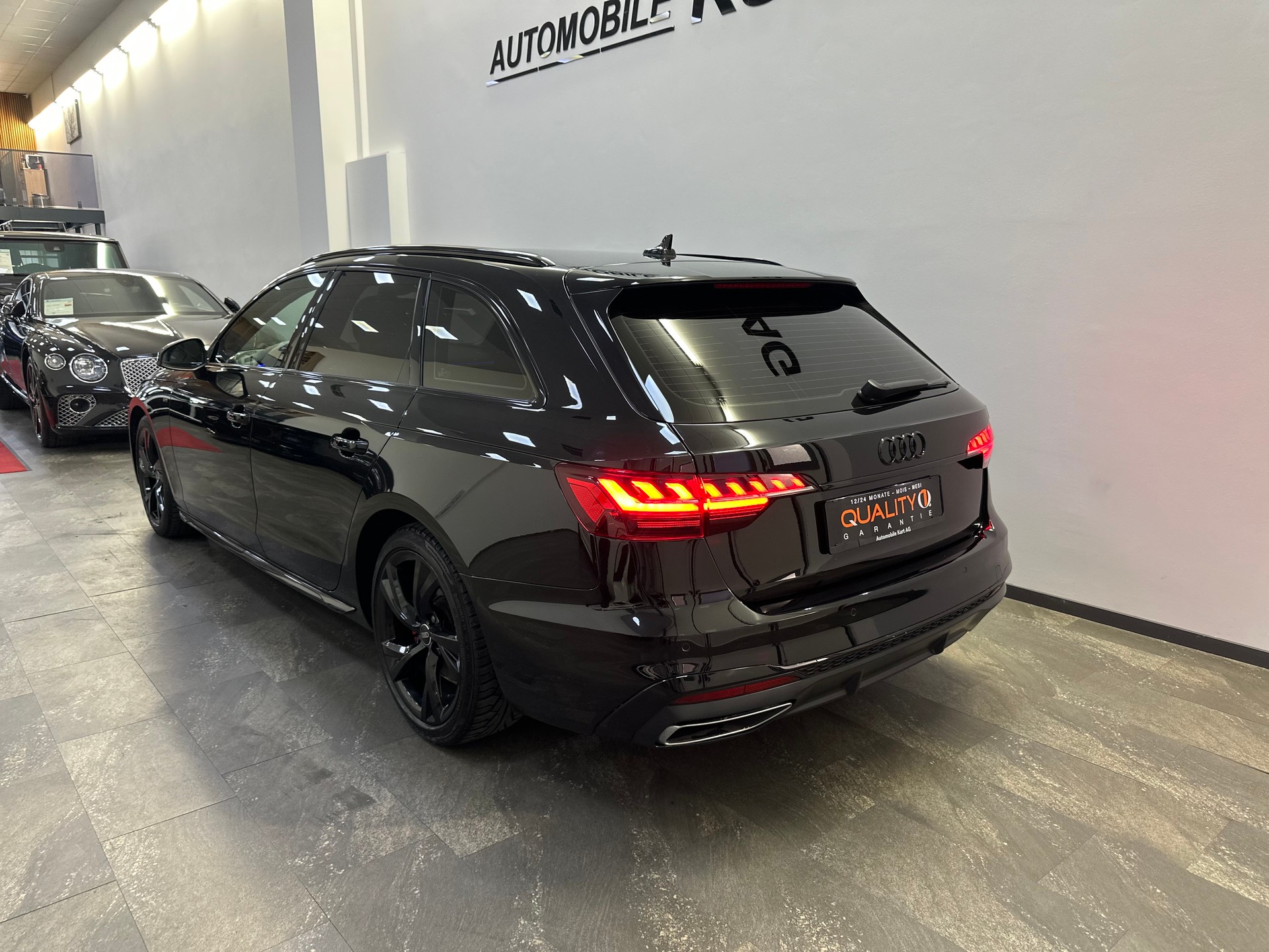 AUDI A4 Avant 35 TFSI S line S-tronic-image-3