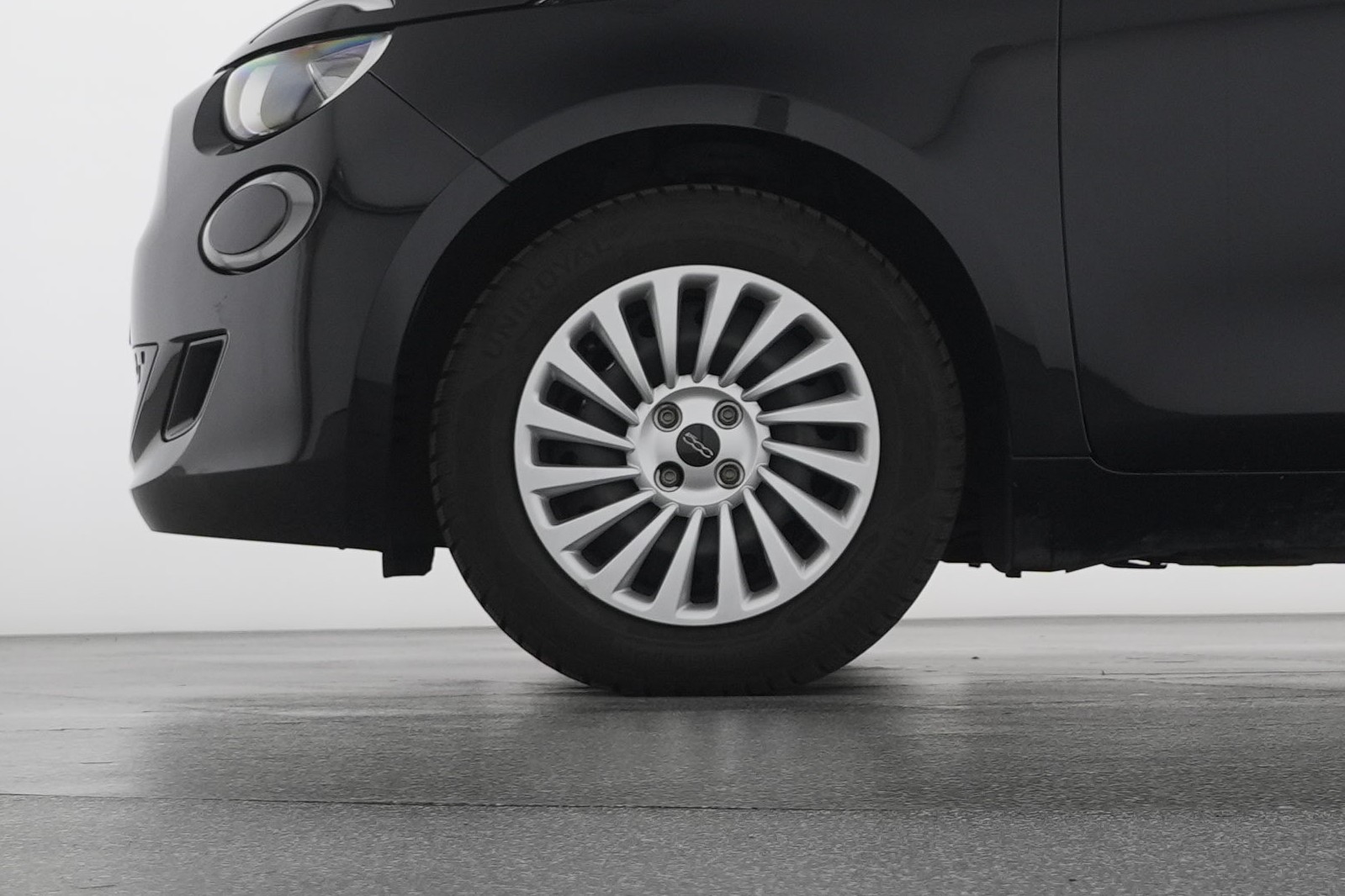 FIAT 500 electric 70 kW Action-image-2