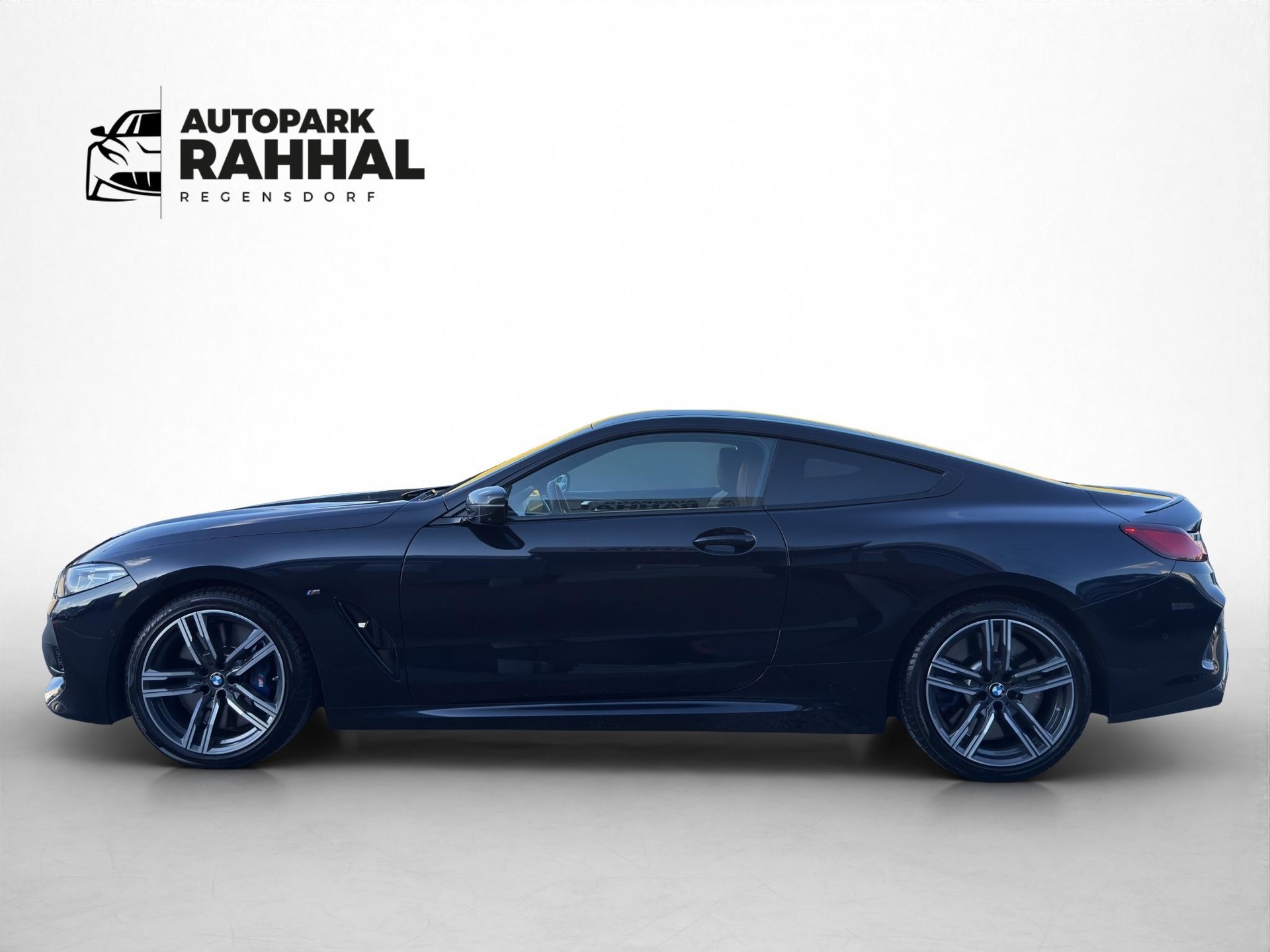 BMW M850i xDrive Coupé-image-12