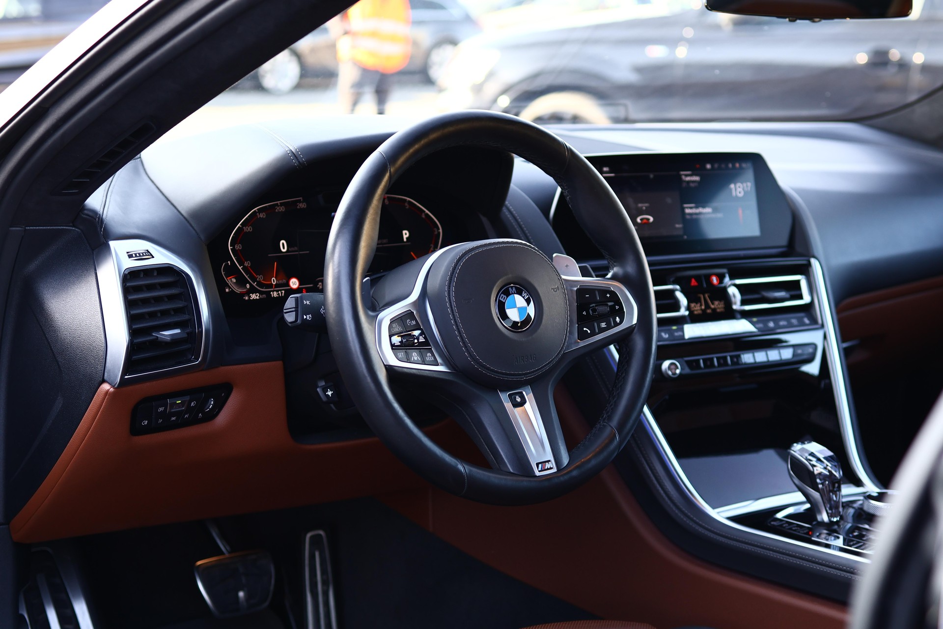 BMW M850i xDrive Coupé-image-16