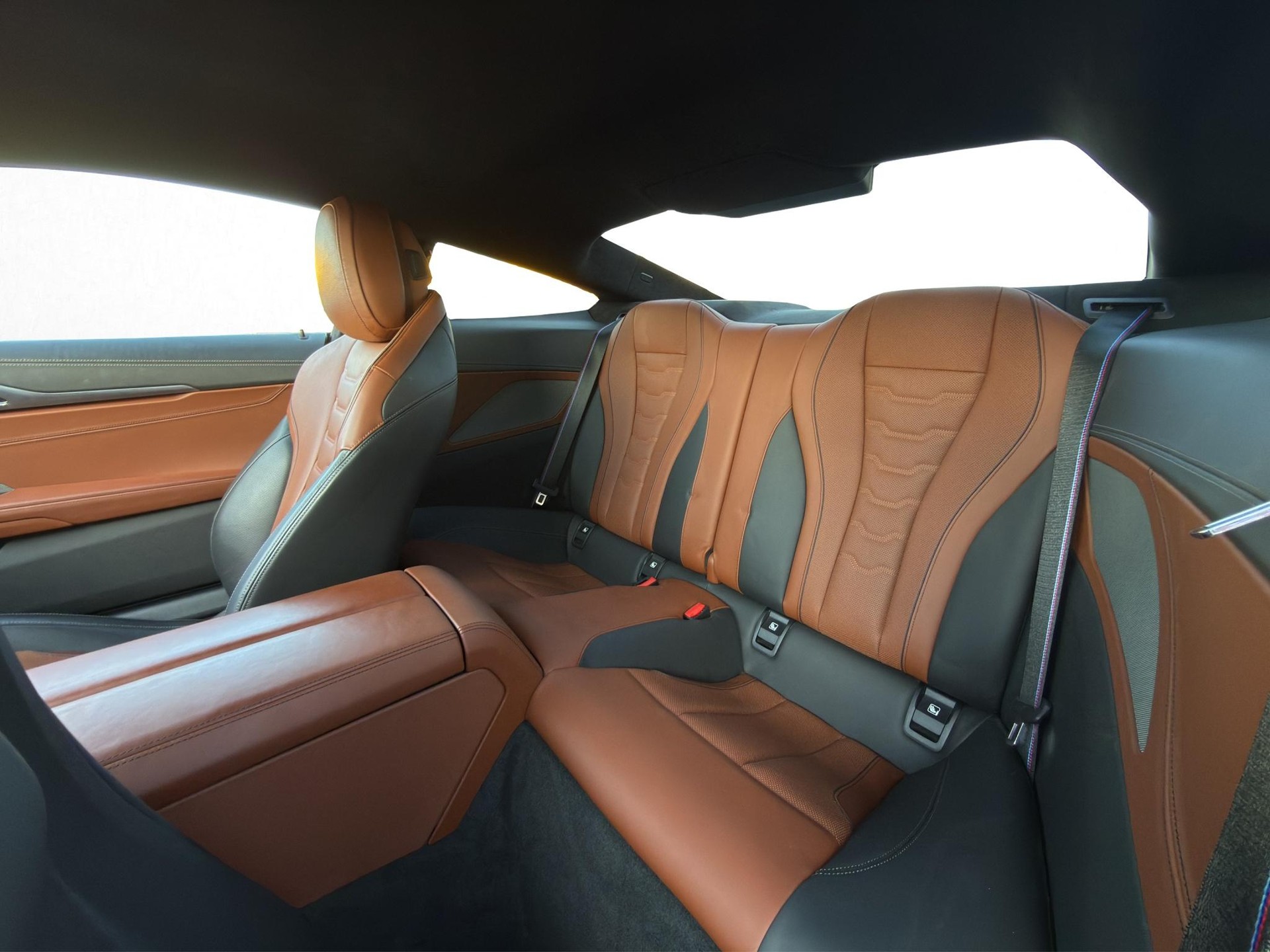 BMW M850i xDrive Coupé-image-30