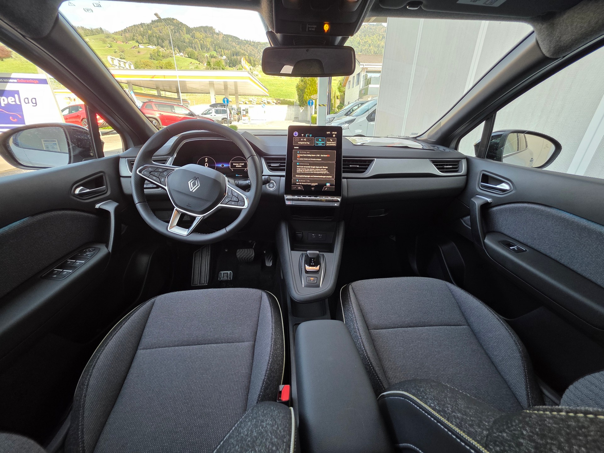 RENAULT Captur 1.8 E-Tech 160 Techno DHT-image-4