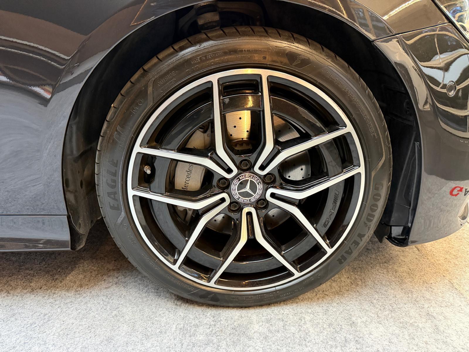 MERCEDES-BENZ E 200 AMG Line Coupé-image-9