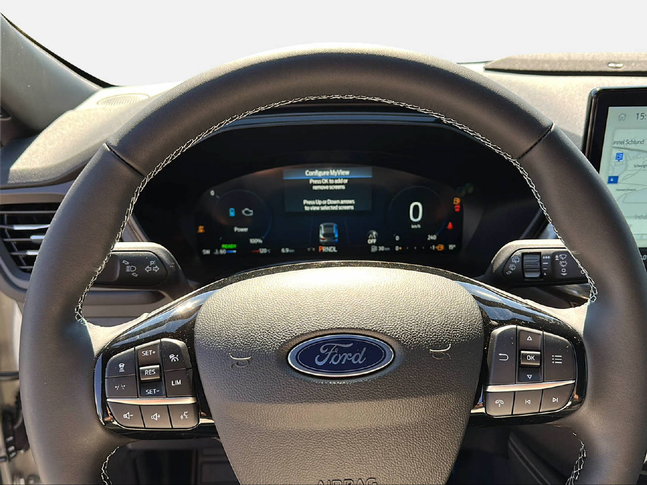 FORD Kuga 2.5 Hybrid Sound Edition 4x4-image-10