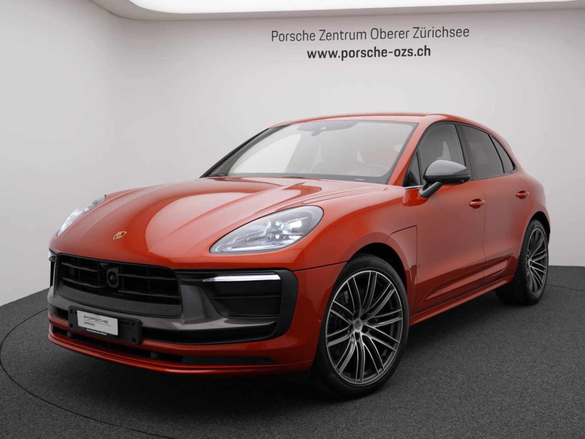 PORSCHE Macan T