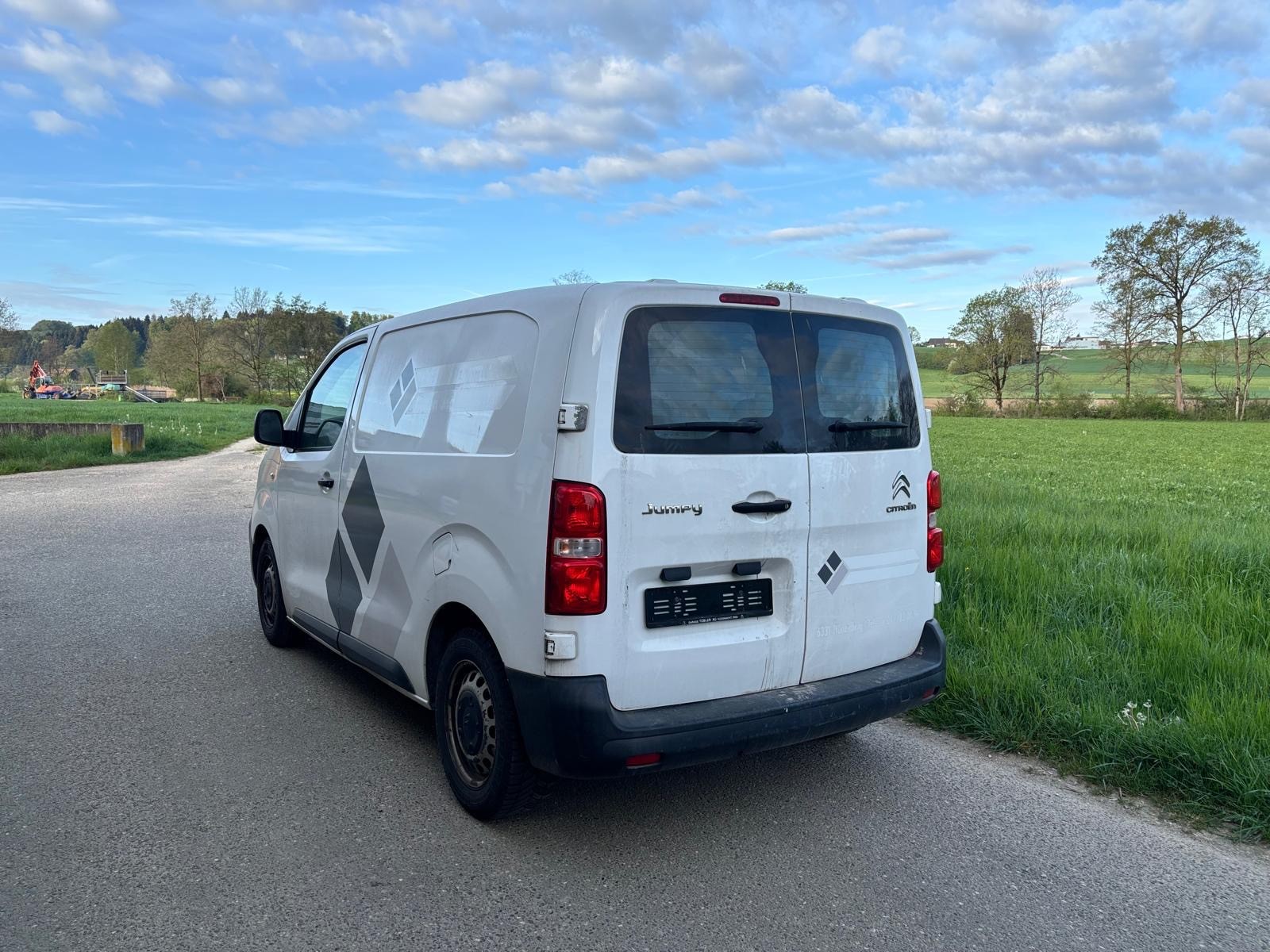 CITROEN Jumpy 1.6 BlueHDi 95 XS Attraction-image-2