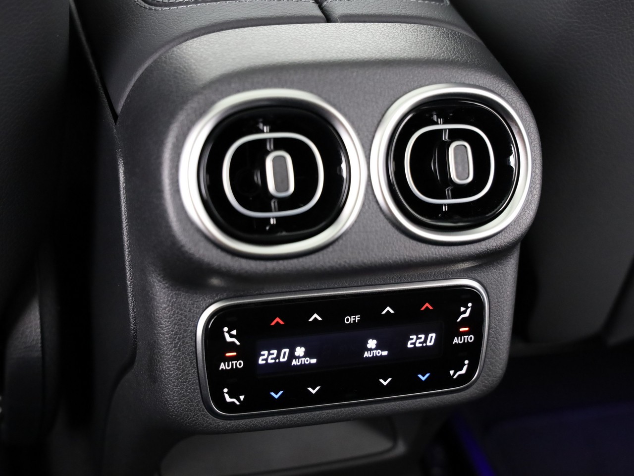 MERCEDES-BENZ GLC 200 4Matic 9G-Tronic-image-17