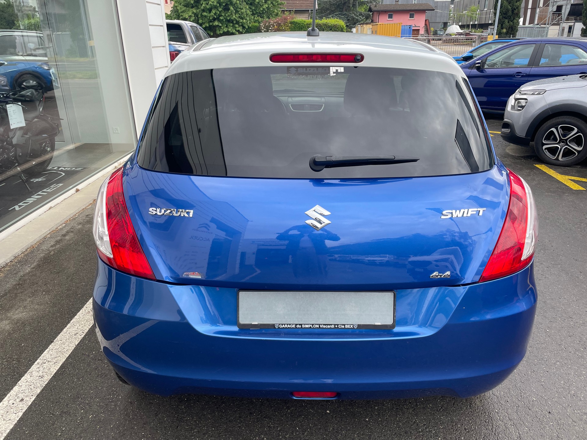 SUZUKI Swift 1.2i 16V Unico 4x4-image-3