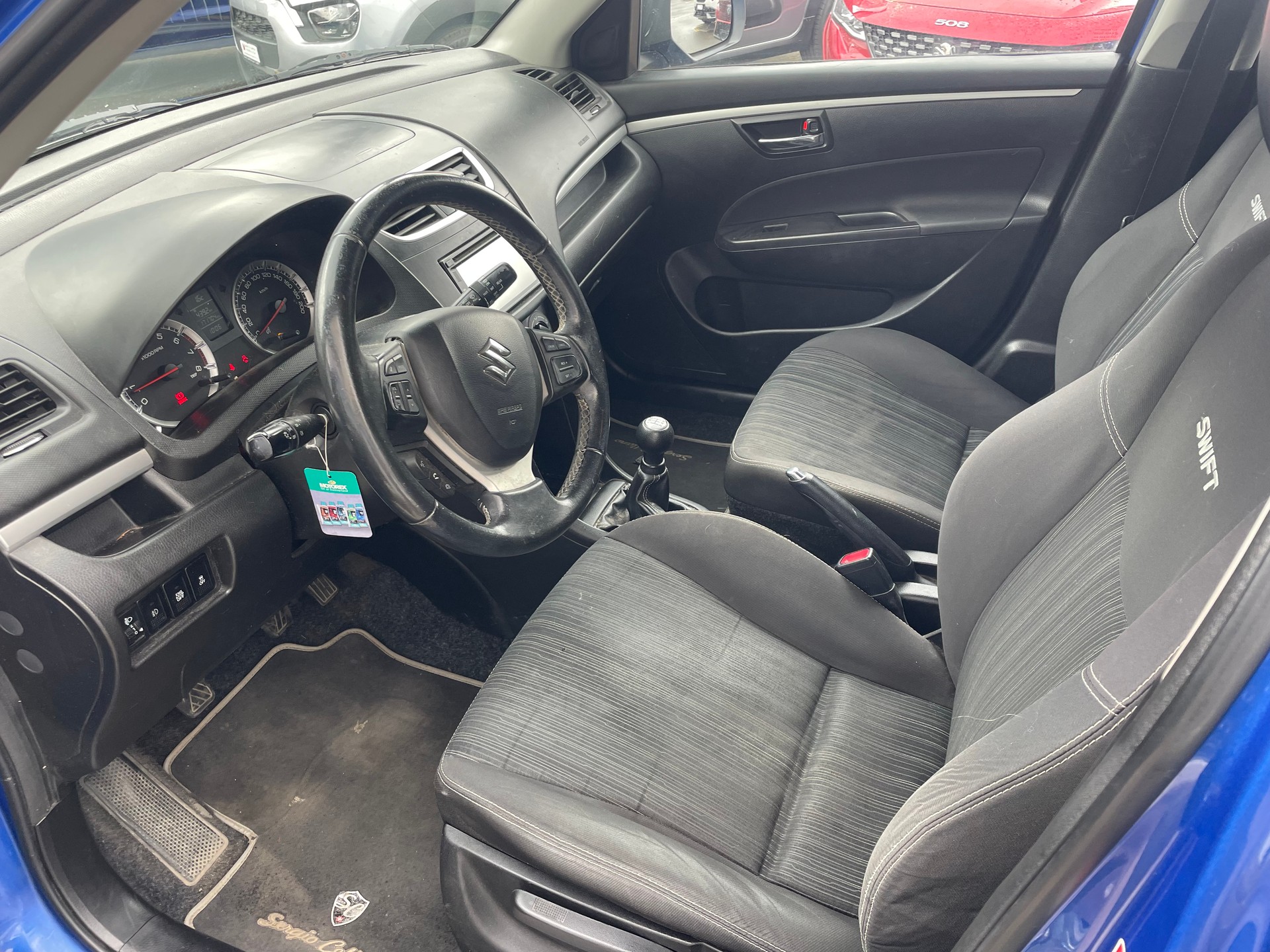 SUZUKI Swift 1.2i 16V Unico 4x4-image-6