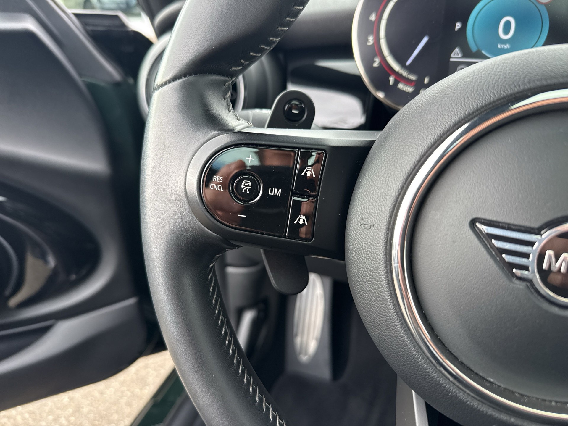 MINI Cooper John Cooper Works Steptronic-image-14