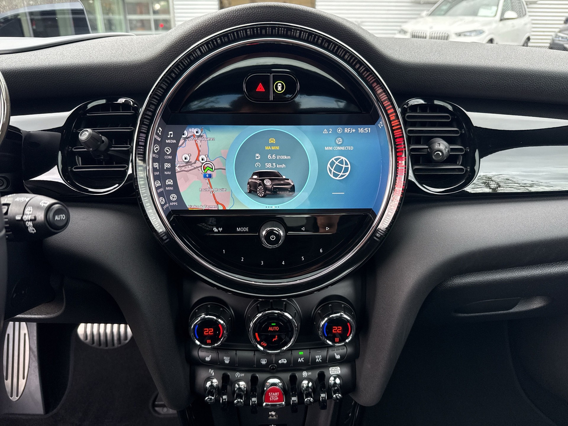 MINI Cooper John Cooper Works Steptronic-image-10