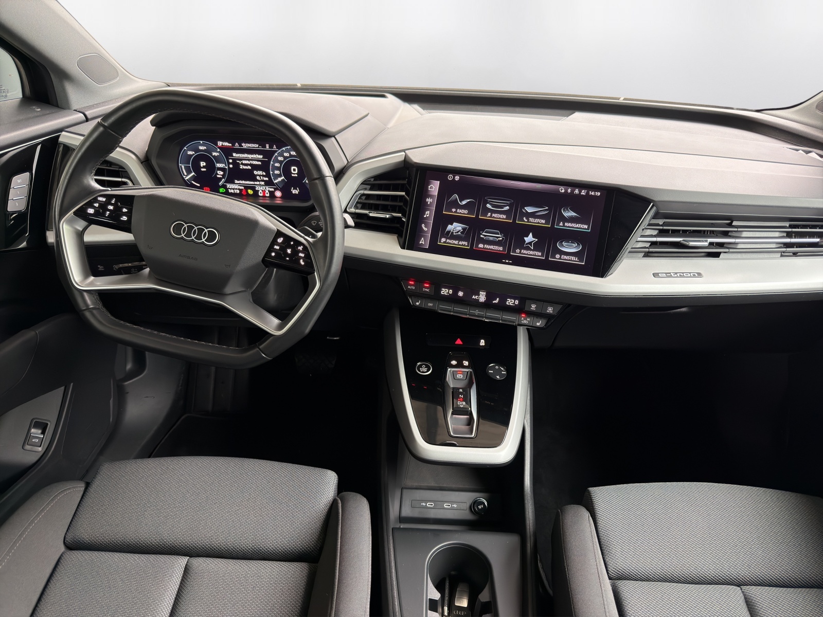 AUDI Q4 e-tron 40-image-6