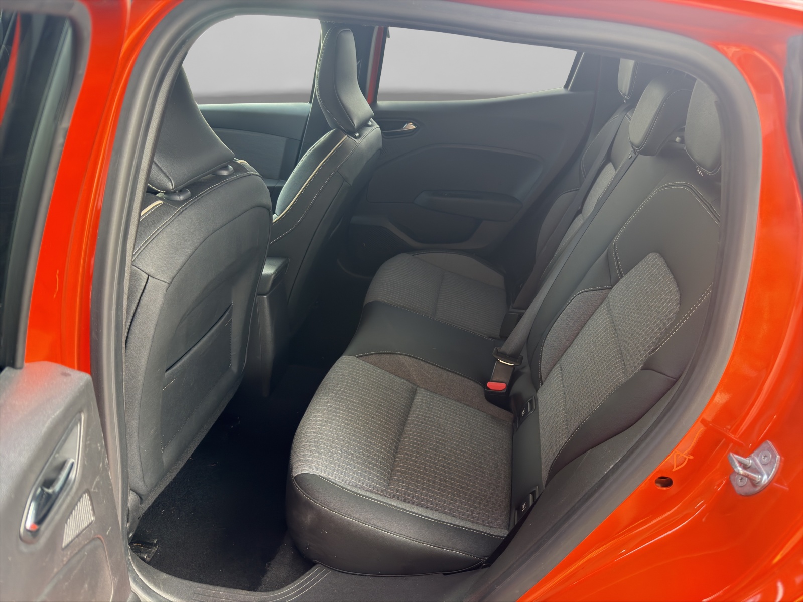 RENAULT Clio 1.0 TCe techno-image-7