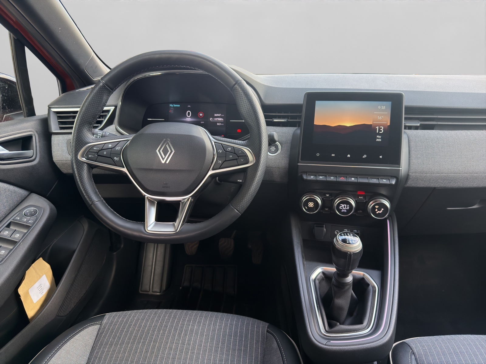 RENAULT Clio 1.0 TCe techno-image-6