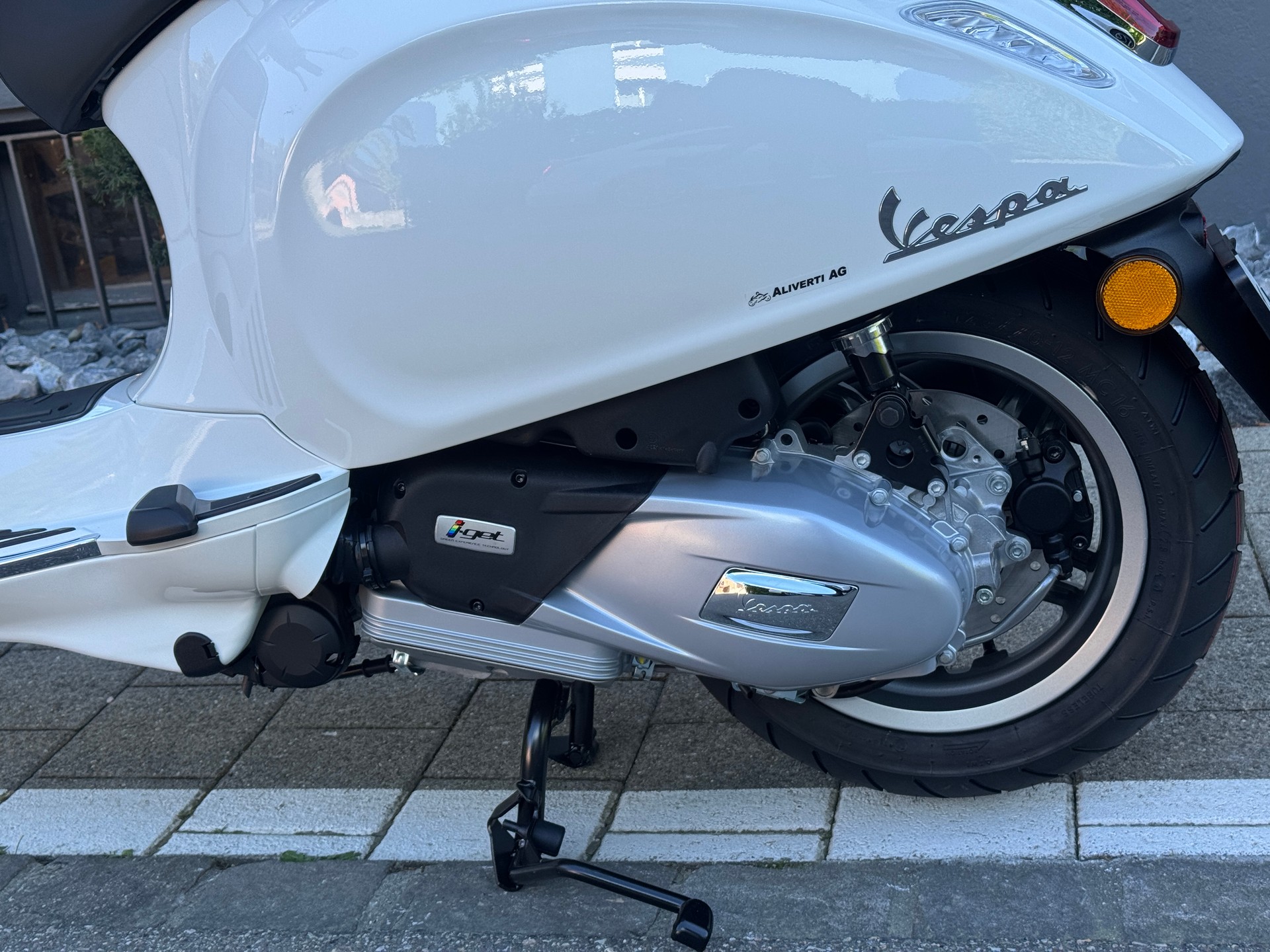 PIAGGIO Vespa 125 Primavera 2026 Keyless Go & LCD Display-showroom-element-2