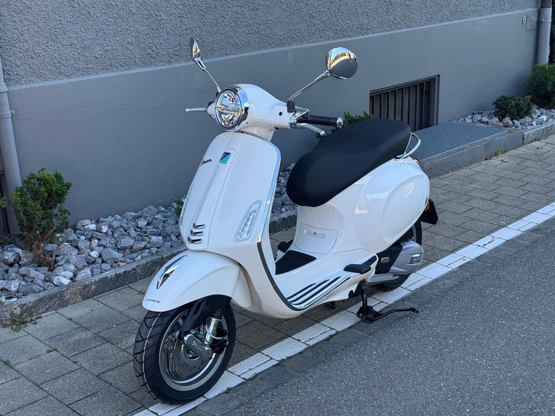 PIAGGIO Vespa 125 Primavera 2026 Keyless Go & LCD Display