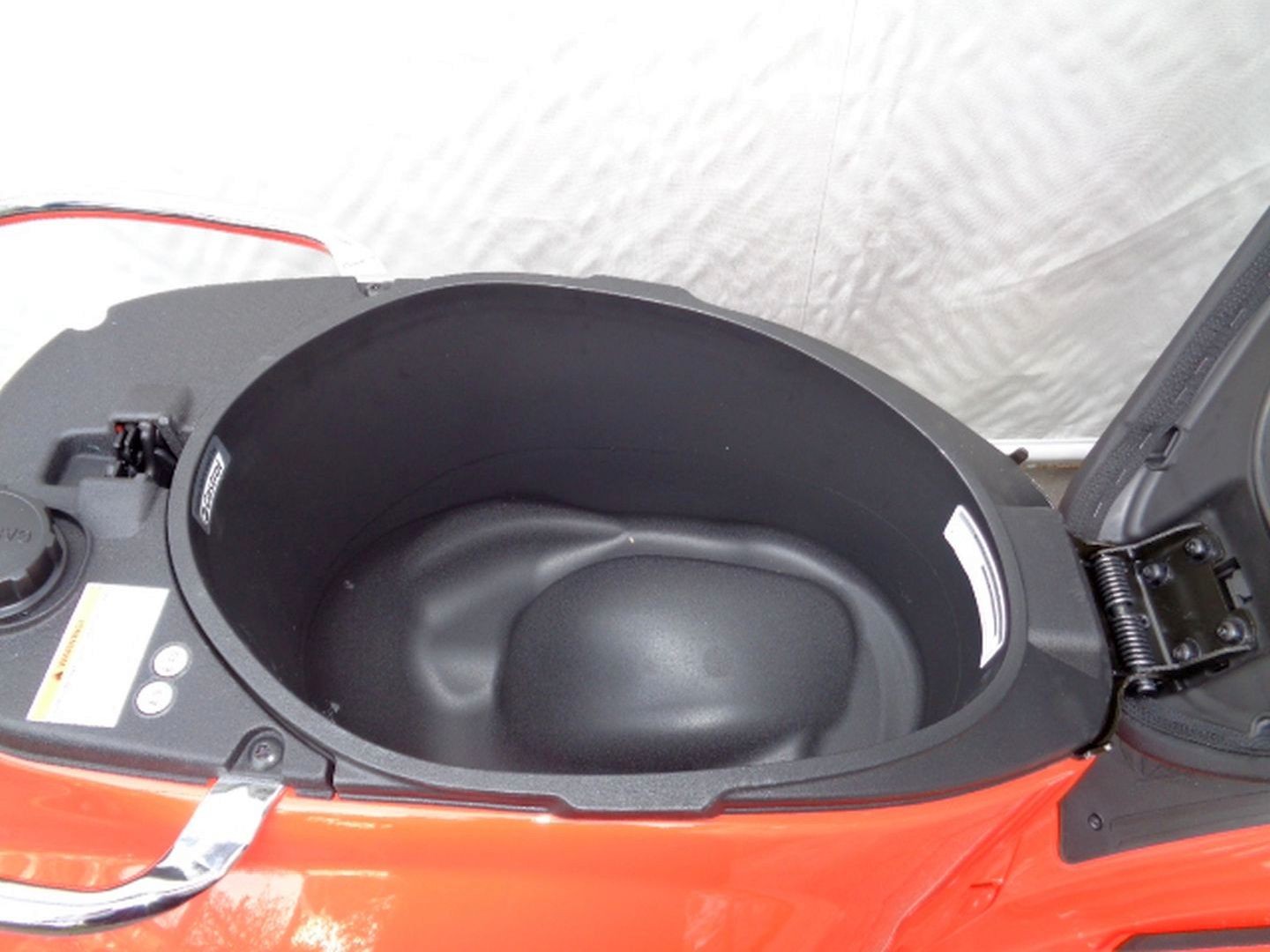 PIAGGIO VESPA PRIMAVERA 125 ABS E5-image-9